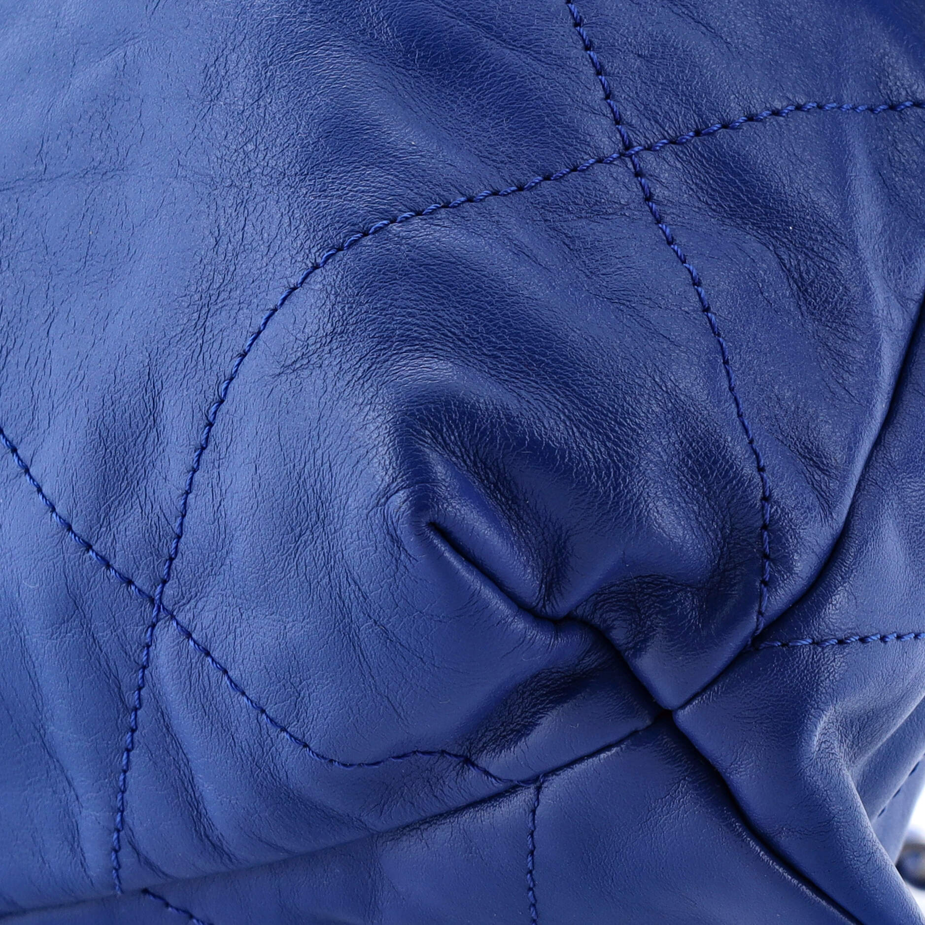 22 Chain Hobo Quilted Calfskin Small