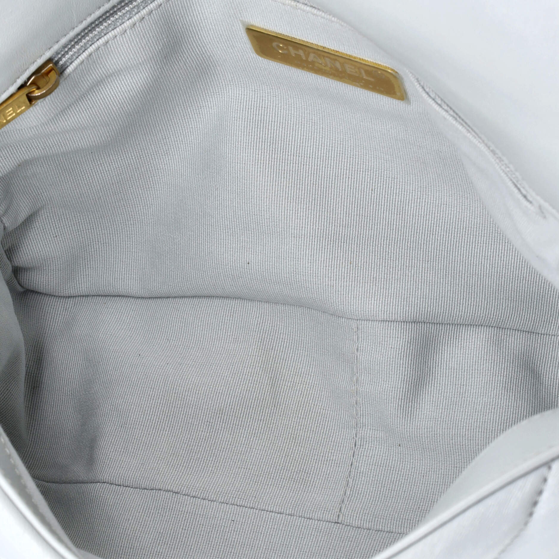 19 Flap Bag Quilted Leather Medium