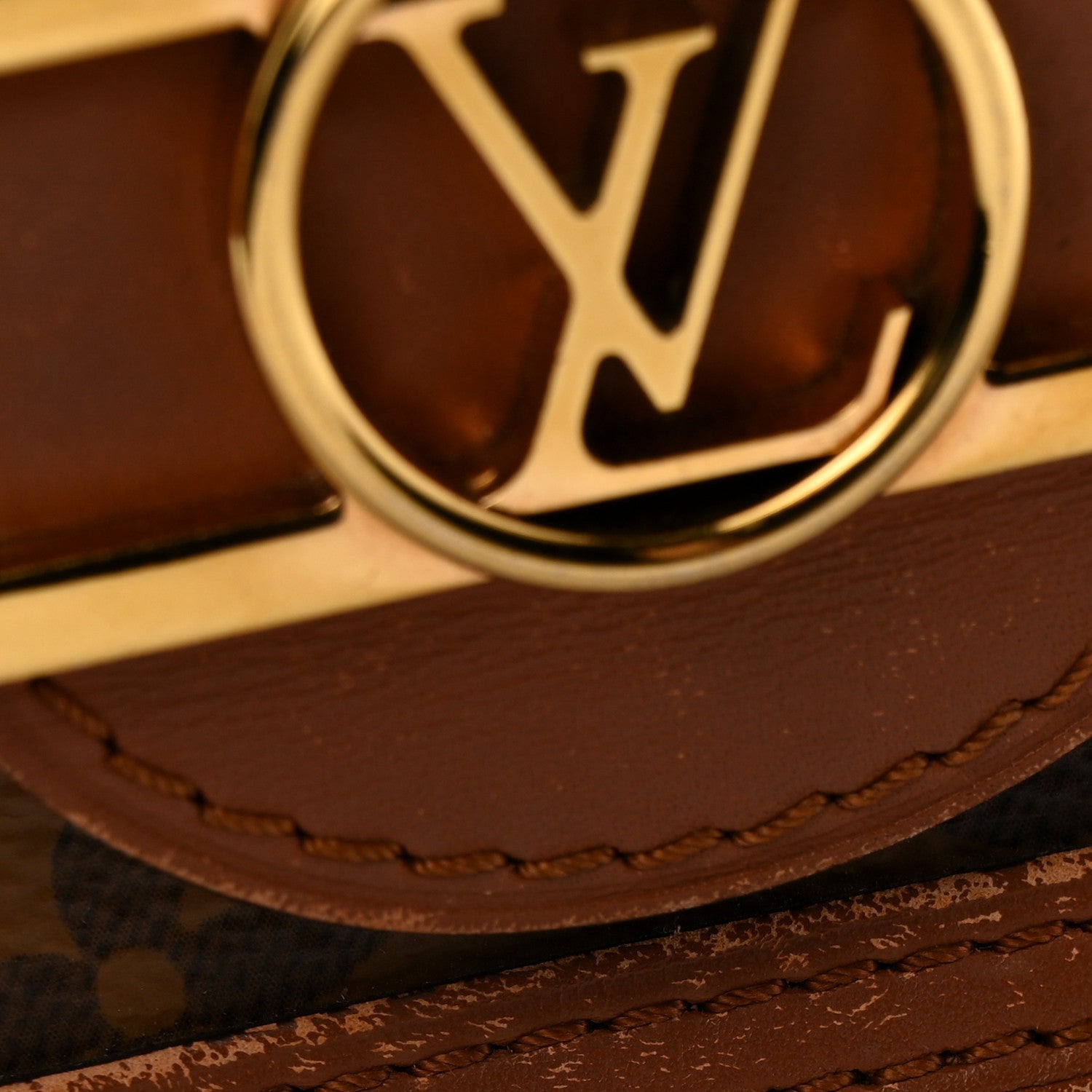Reverse Monogram Dauphine Chain Wallet