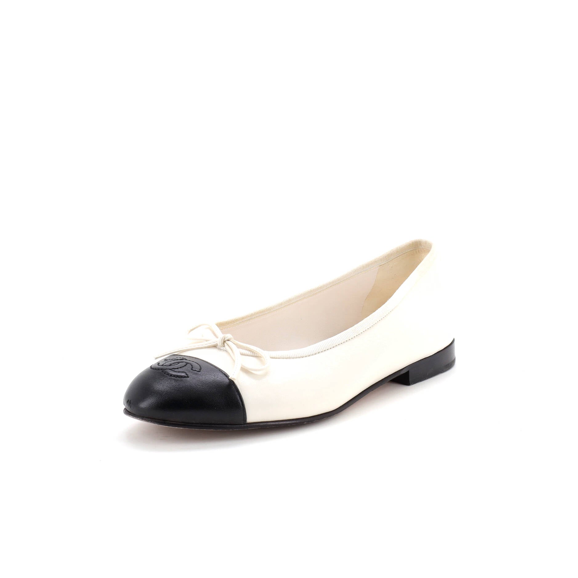 Women's CC Cap Toe Bow Ballerina Flats Leather