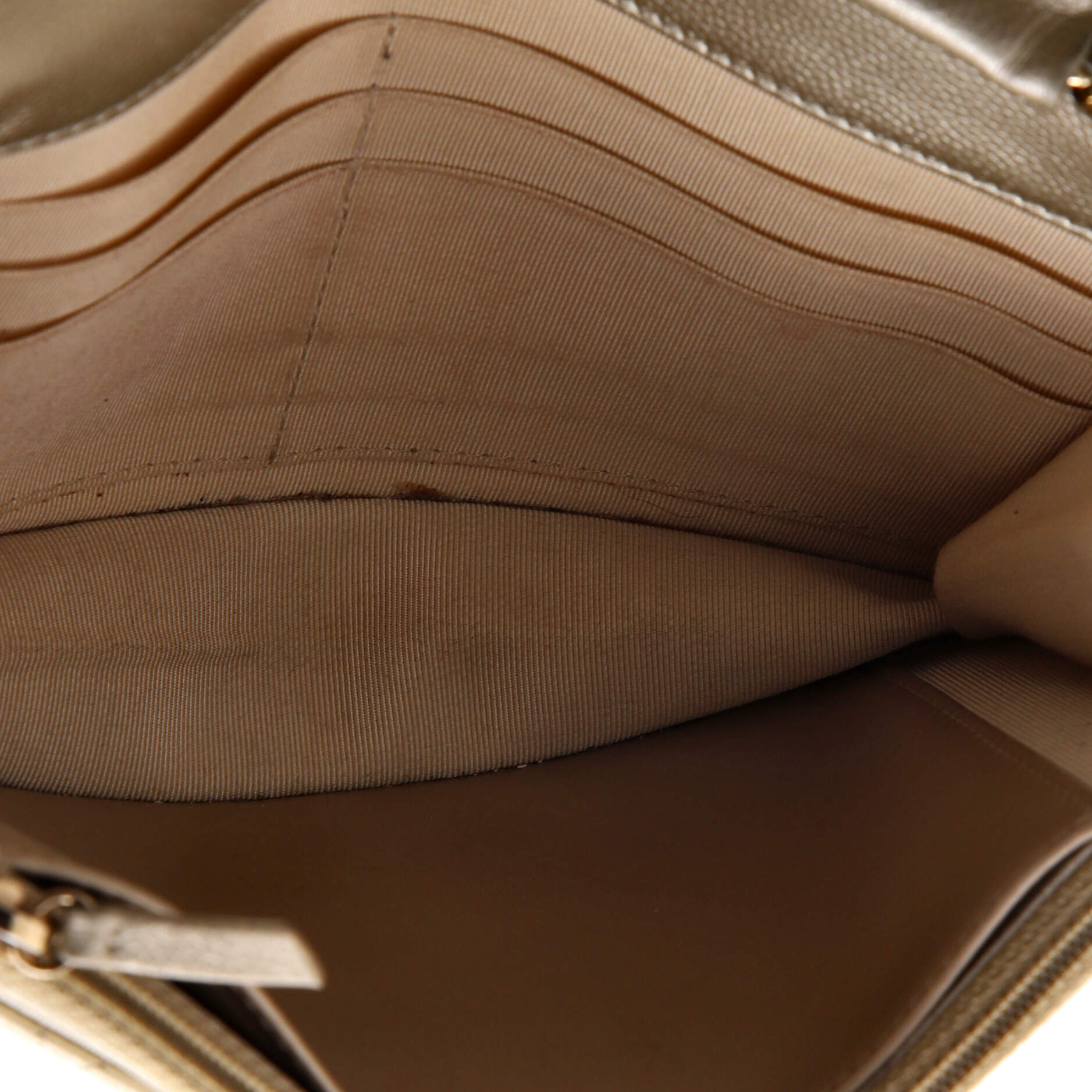Wallet on Chain Quilted Caviar