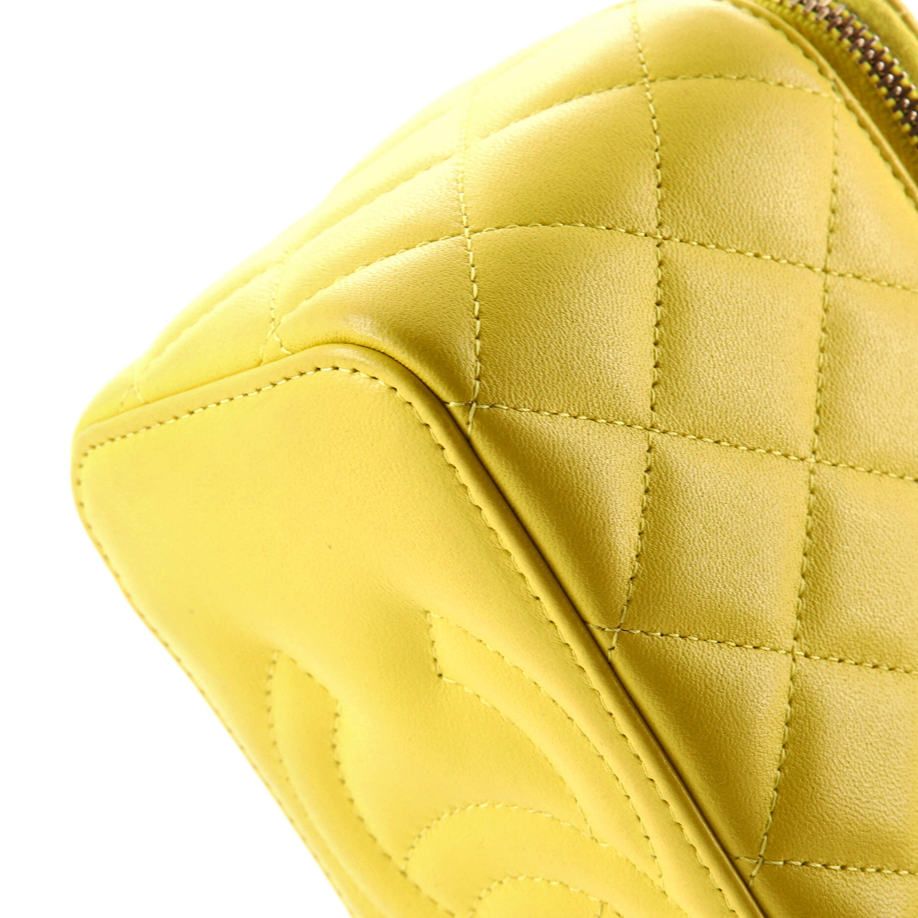 Pearl Crush Vanity Case with Chain Quilted Lambskin Small