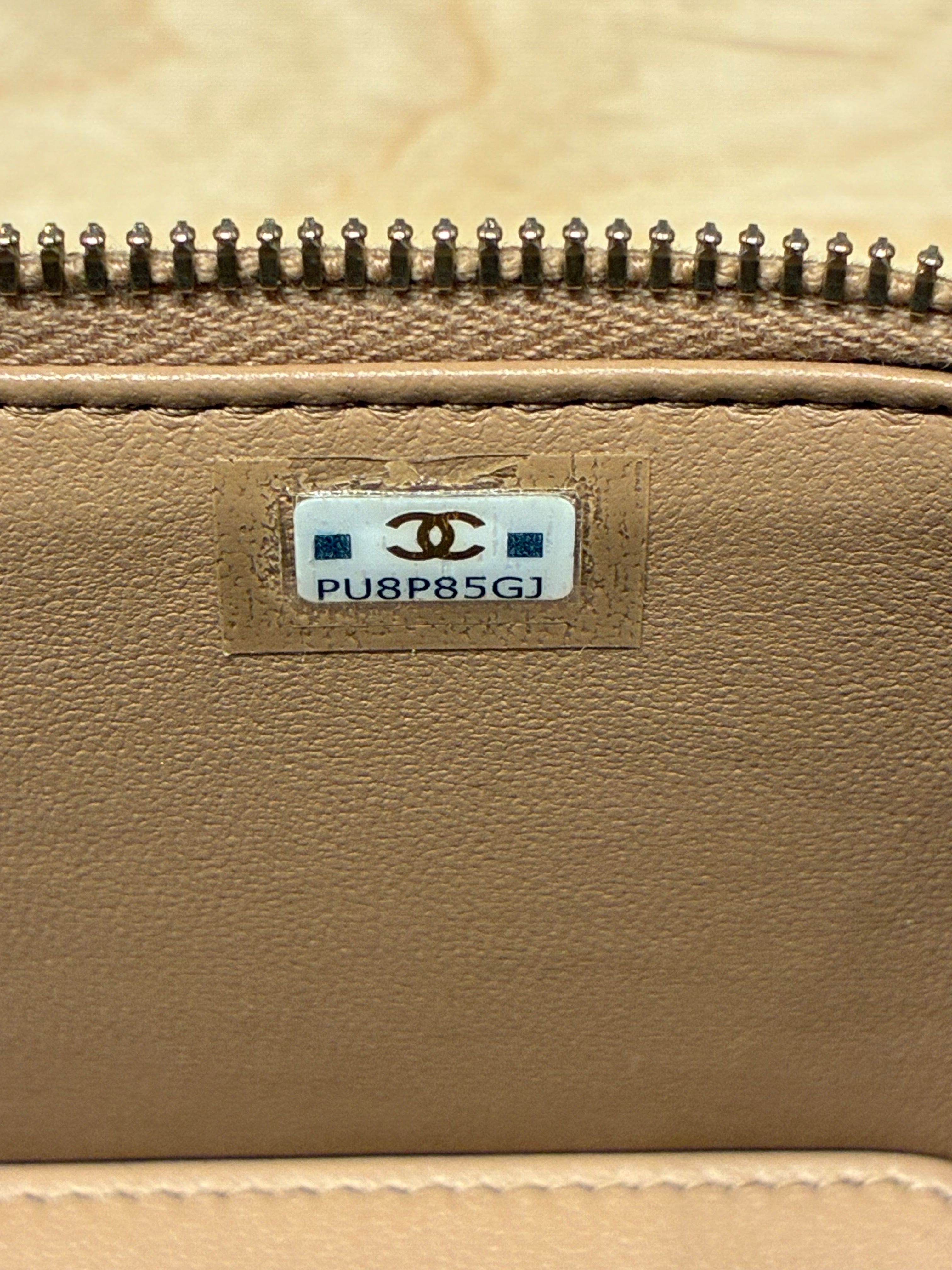 All Slide Long Vanity Case with Chain Quilted Lambskin Small