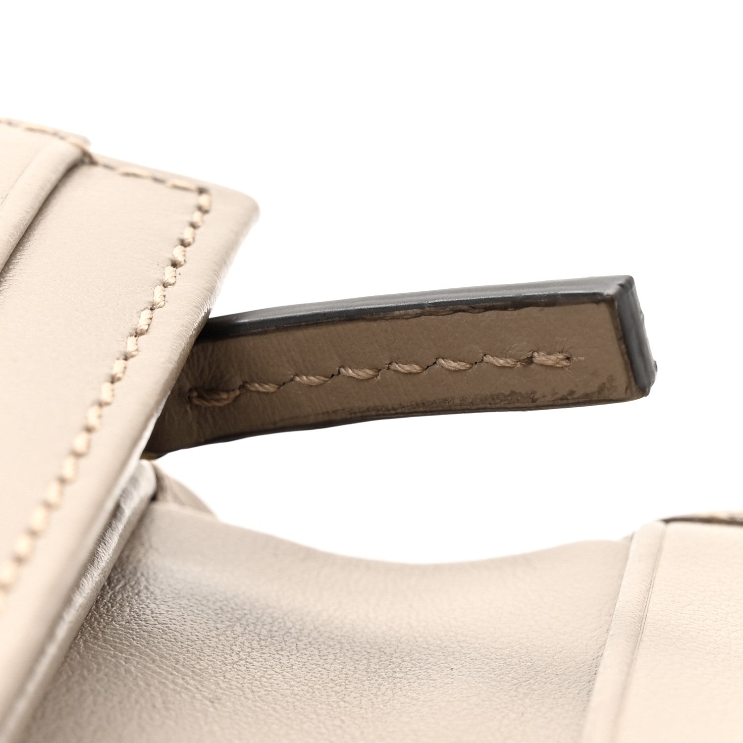 Calfskin Matelasse GG Marmont Card Case Wallet Porcelain Rose