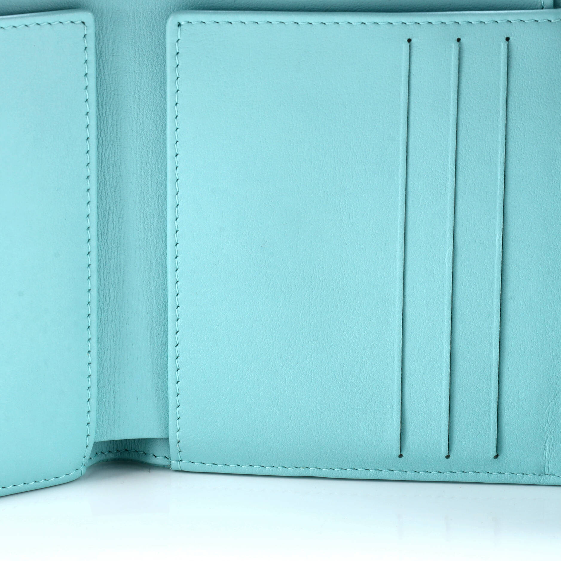 CC Compact Classic Flap Wallet Quilted Caviar
