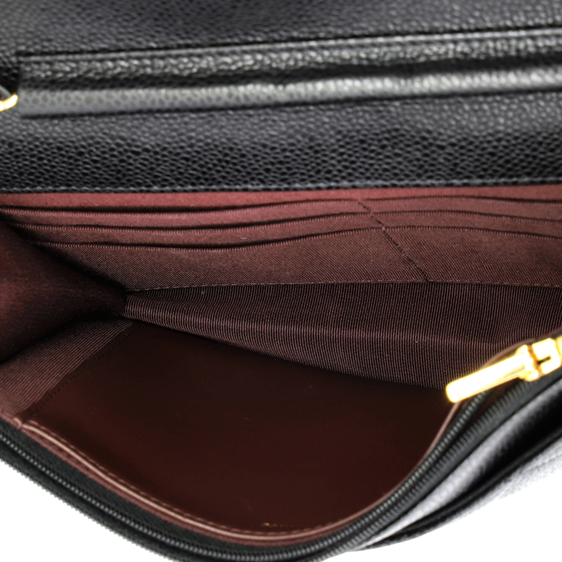 Wallet on Chain Quilted Caviar