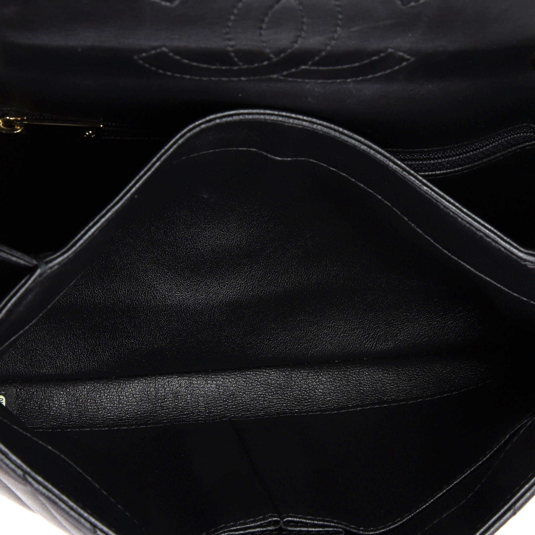 Trendy CC Flap Bag Chevron Lambskin Medium