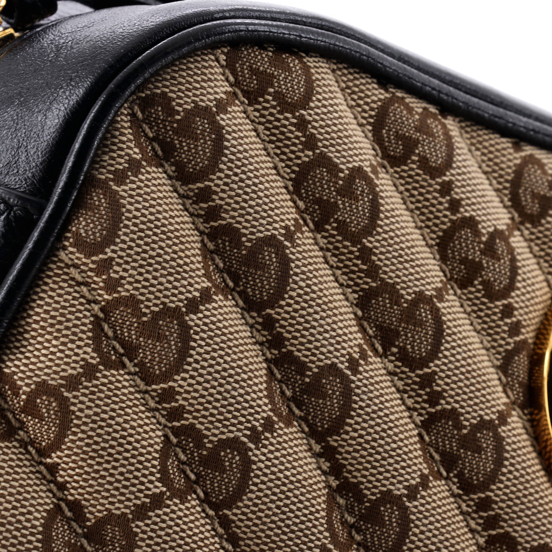 GG Marmont Shoulder Bag Diagonal Quilted GG Canvas with Leather Small