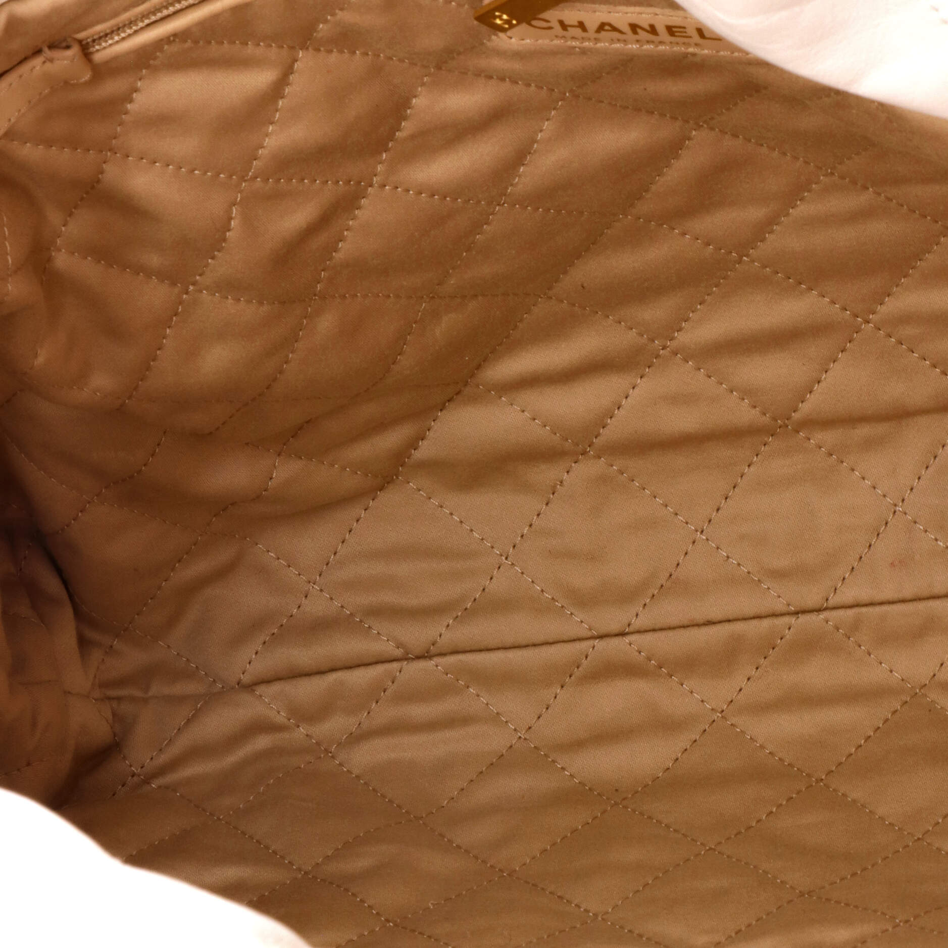 22 Chain Hobo Quilted Calfskin Medium