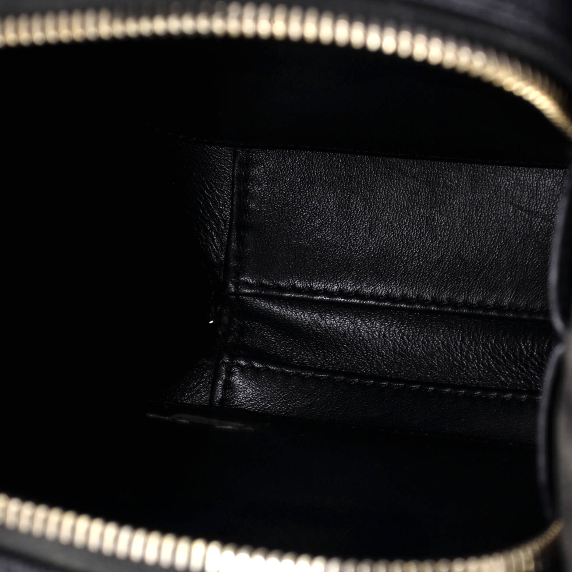 Filigree Vertical Vanity Case Quilted Caviar