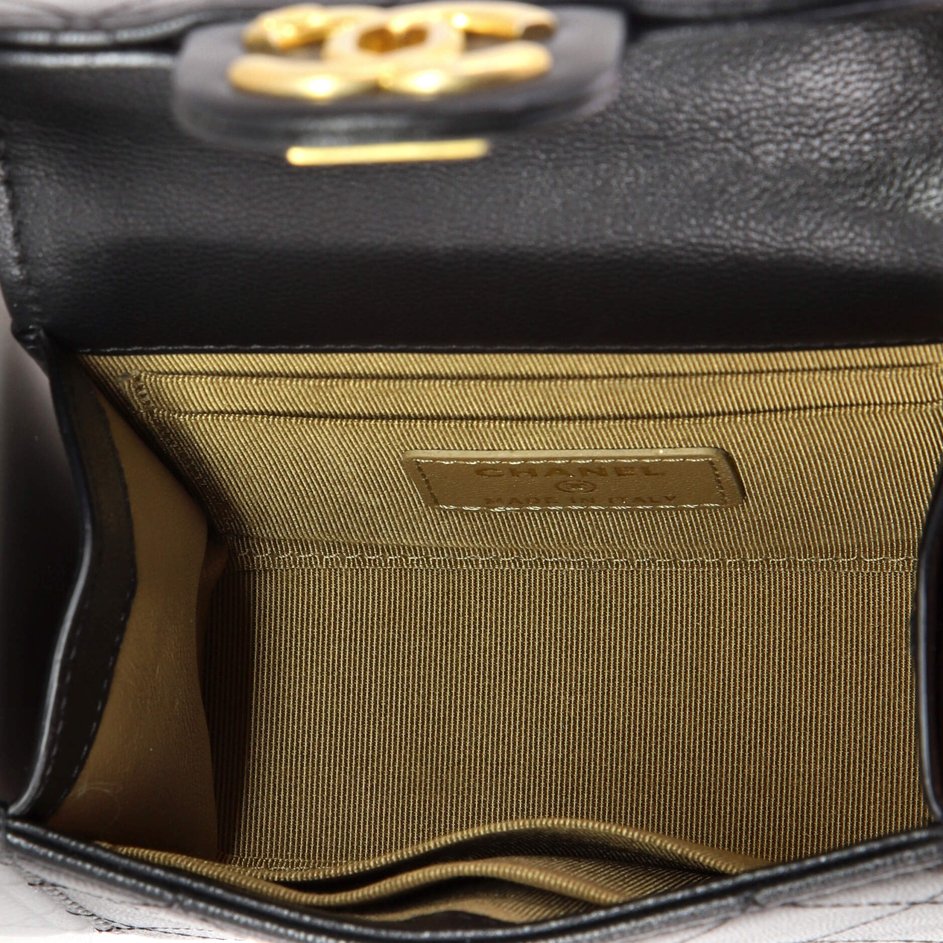 Chic Pearls Flap Clutch with Chain Quilted Goatskin Mini