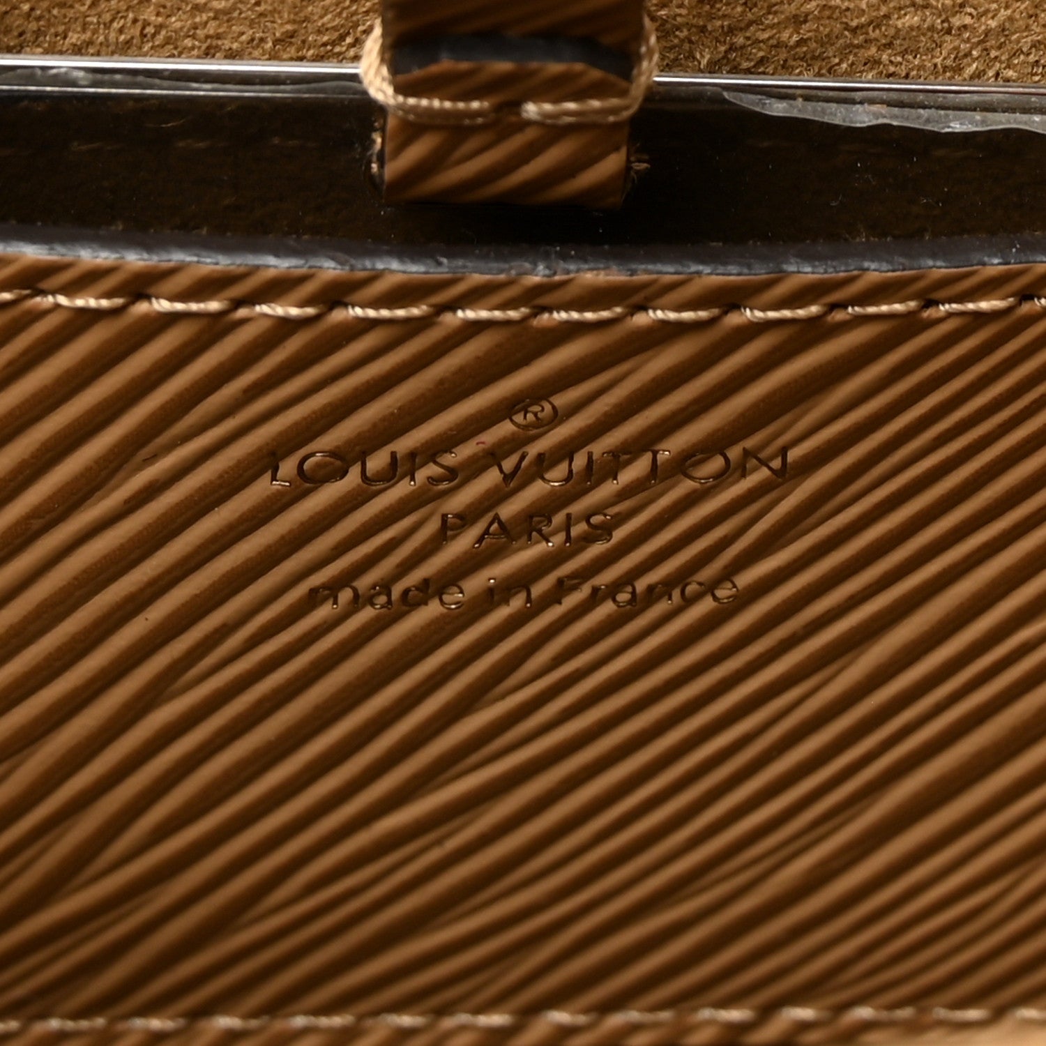 Epi Twist Shoulder Bag MM Camel