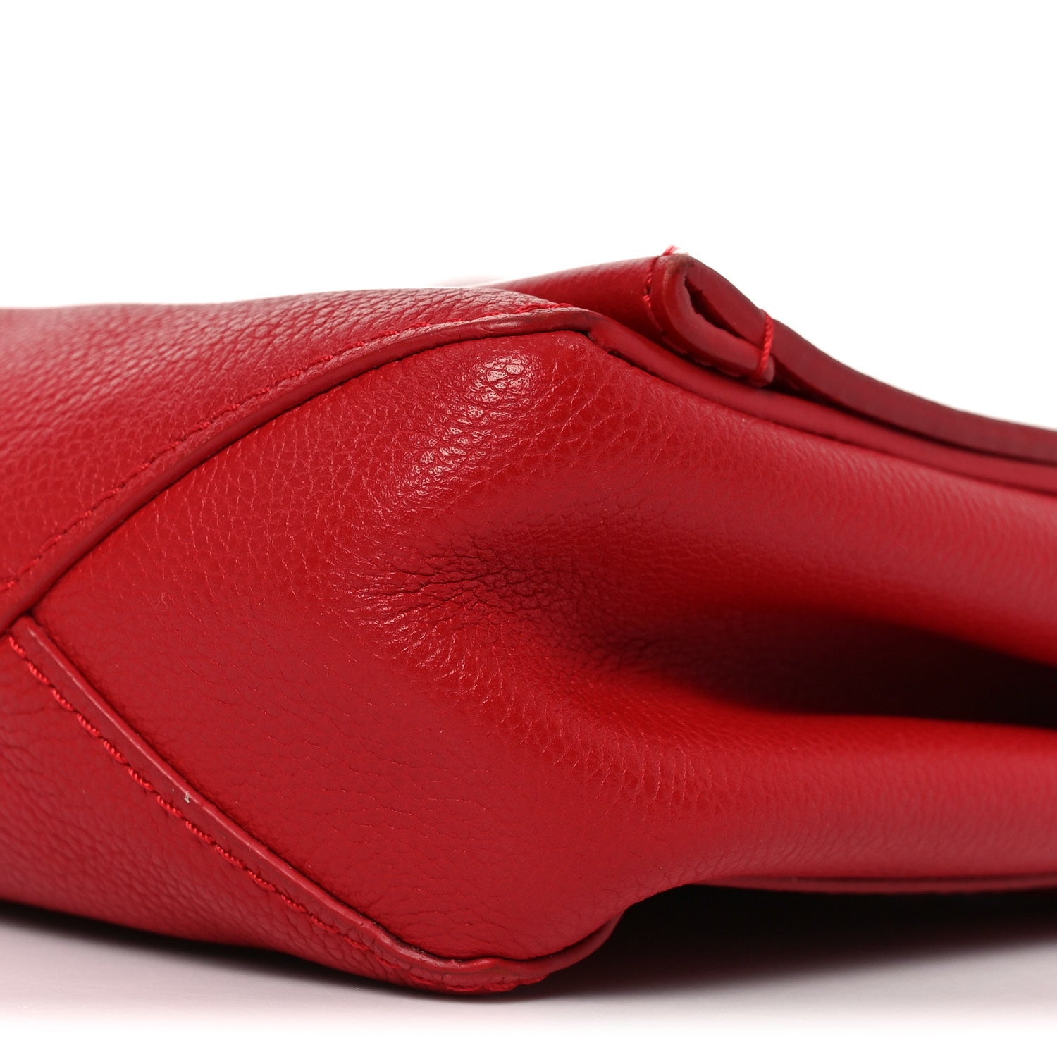 Calfskin Lockme II Chain Bag BB Rubis