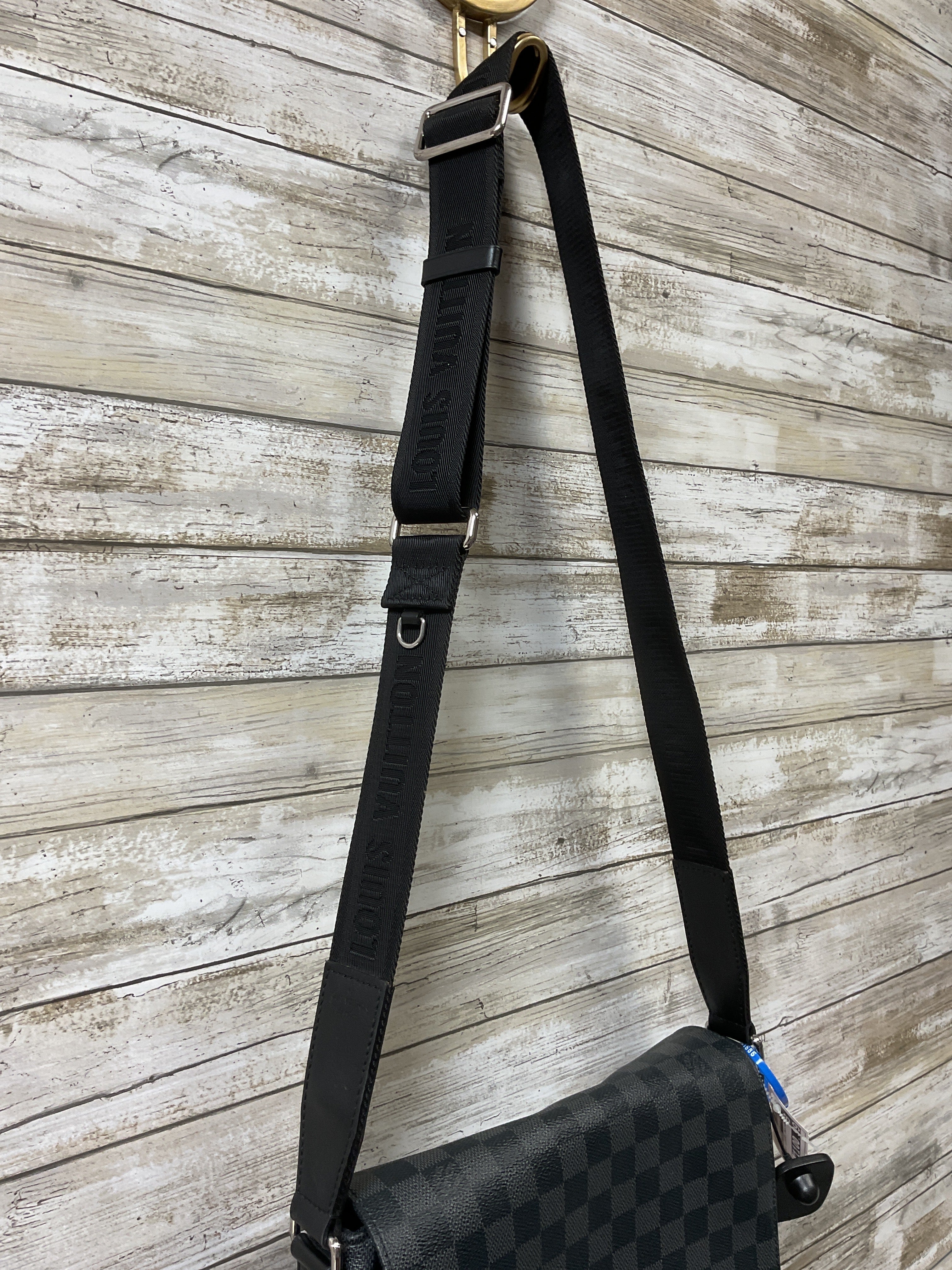 Crossbody Luxury Designer By Louis Vuitton In Black, Size:Medium