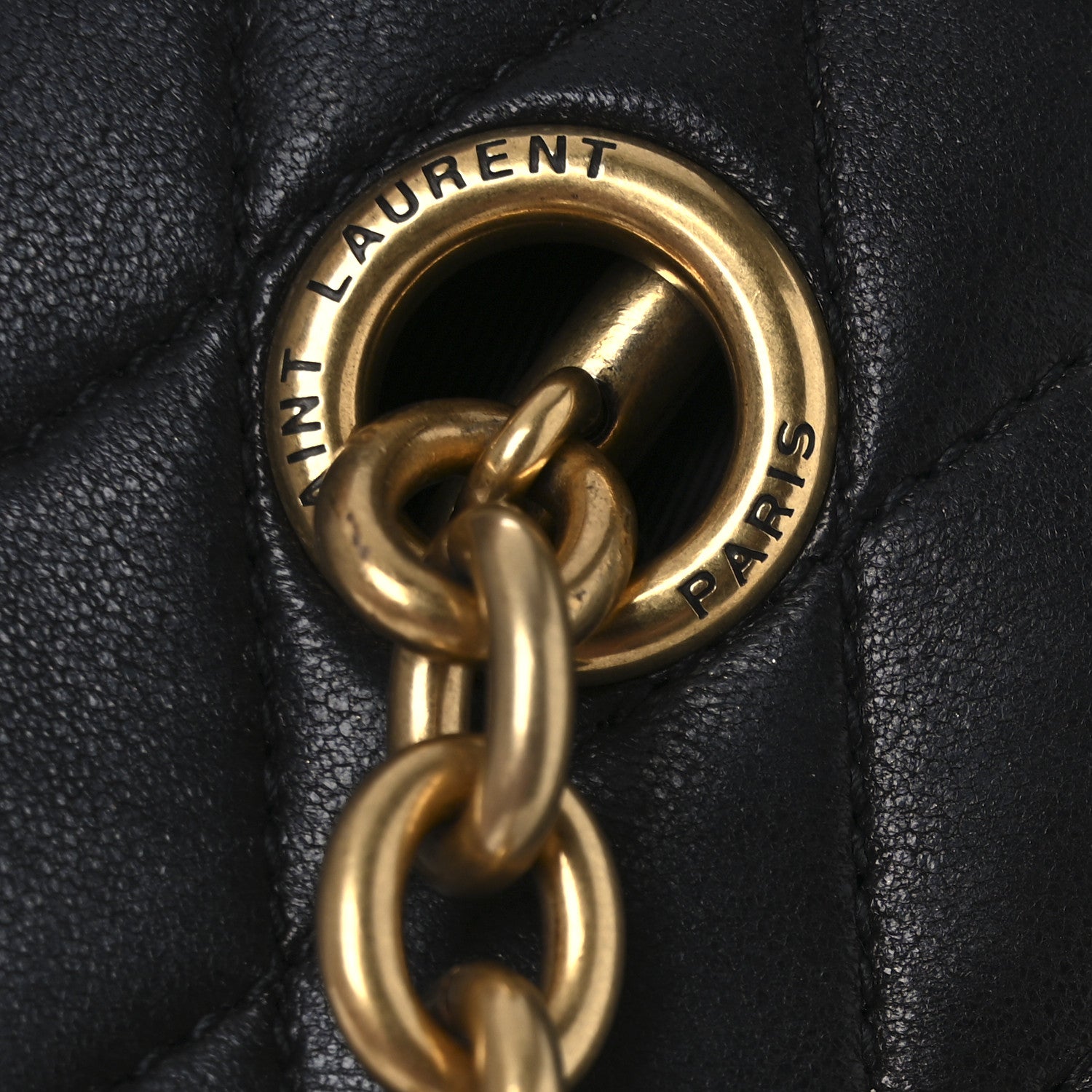 Lambskin Quilted Round Le Maillon Round Tassel Chain Crossbody Bag Black