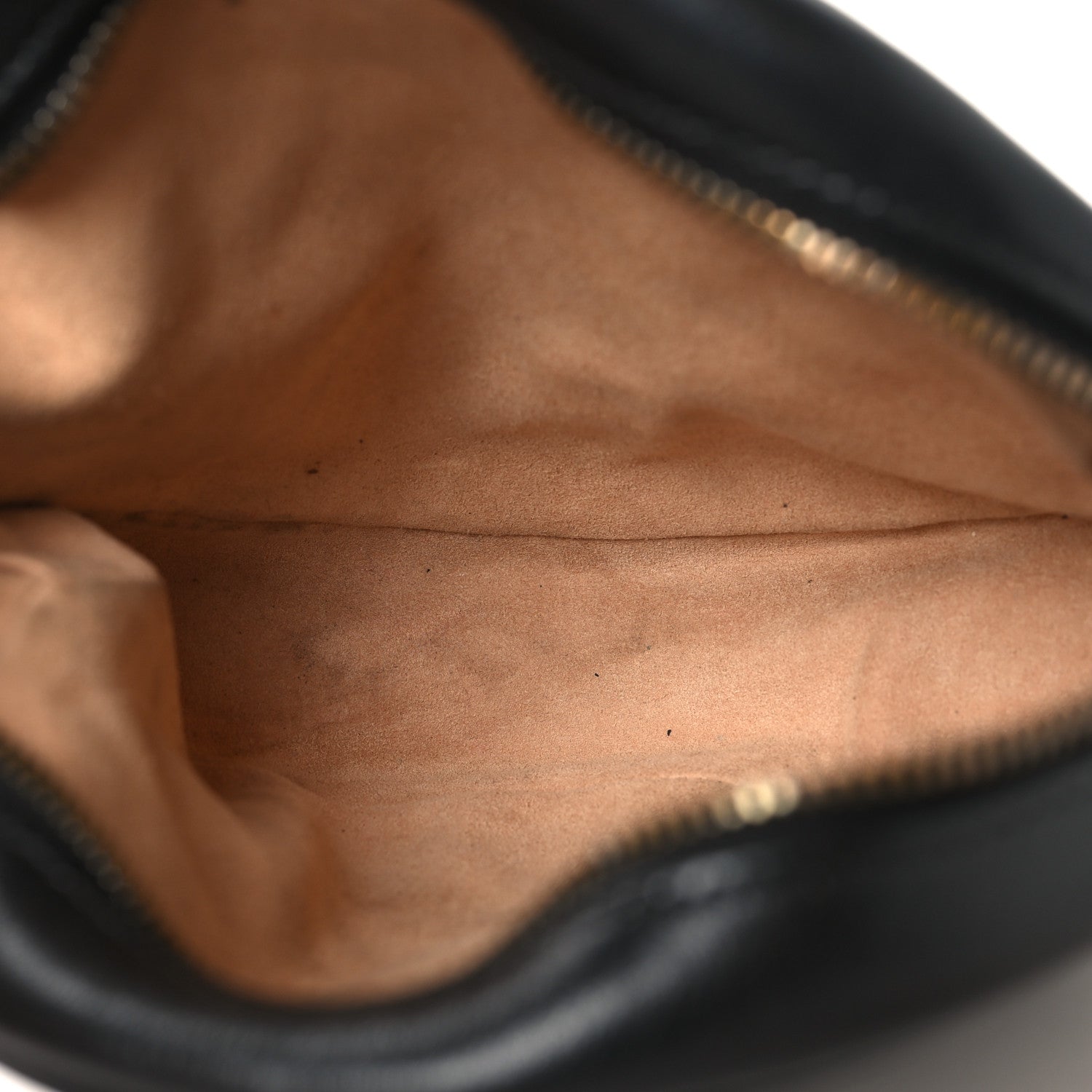Azalea Calfskin Matelasse Heart Mini GG Marmont Round Shoulder Bag Black