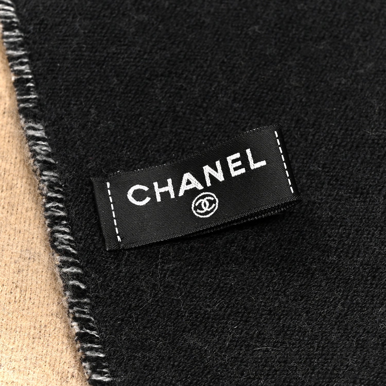 Cashmere Logo Stole Fringe Beige Black