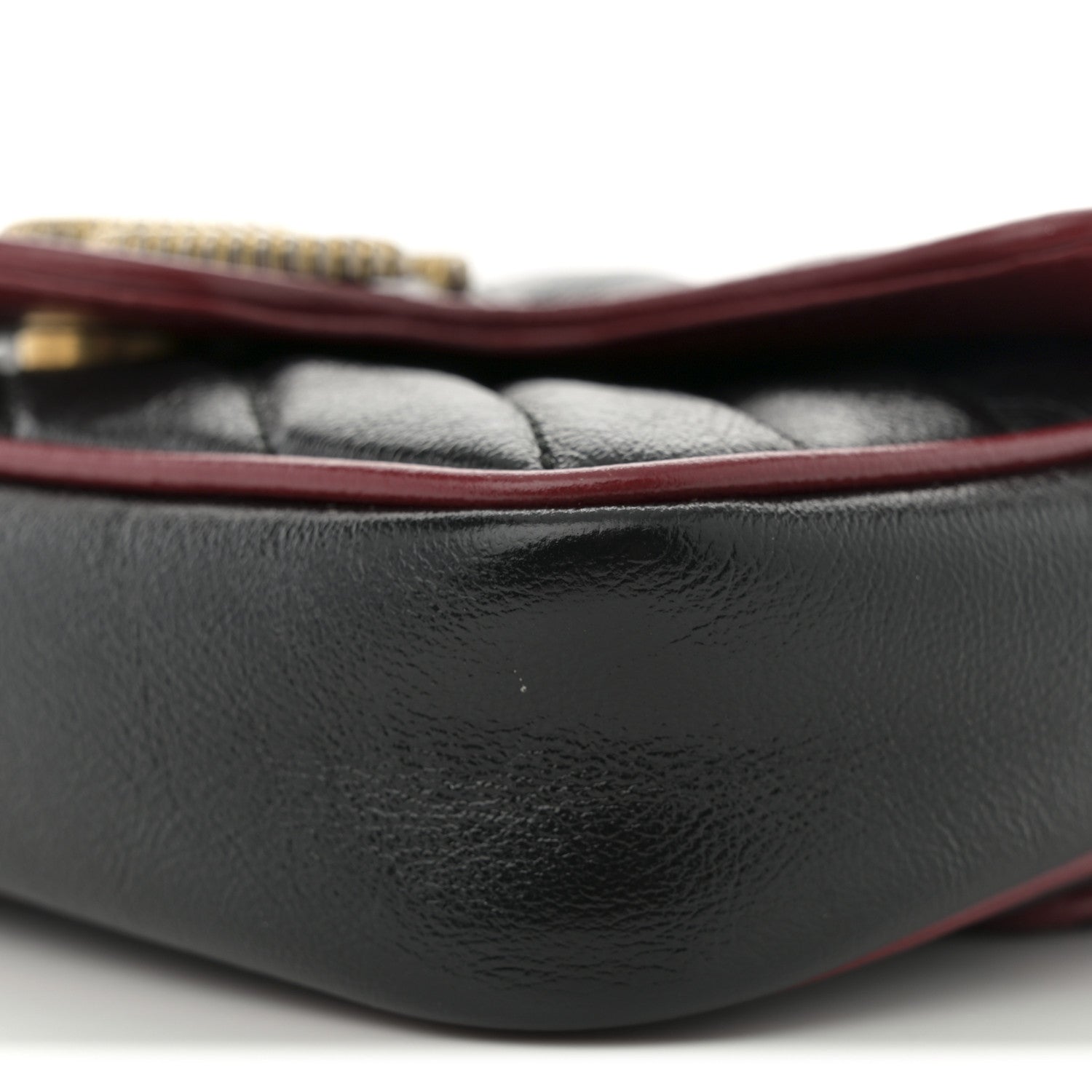 Vintage Effect Calfskin Matelasse Diagonal Super Mini Torchon GG Marmont Shoulder Bag Black Romantic Cherry