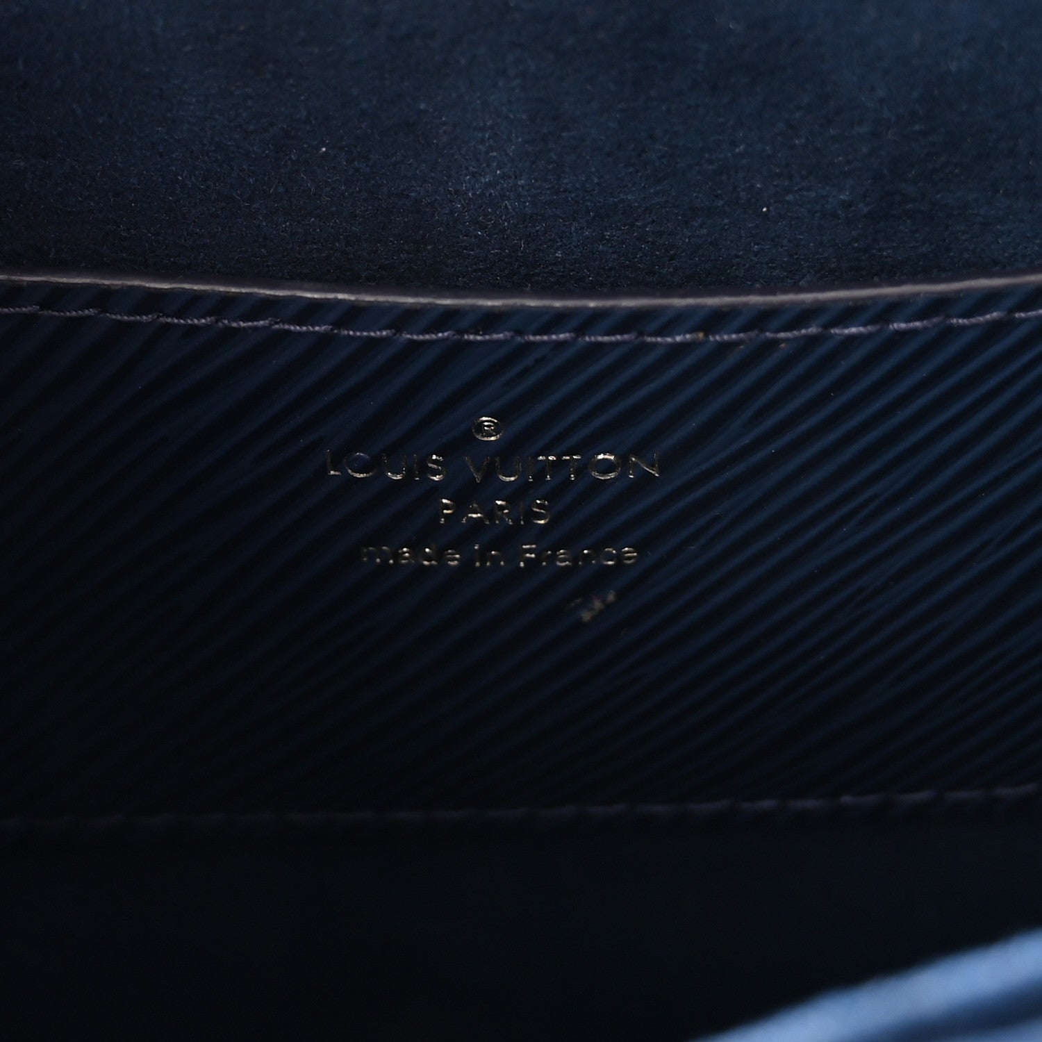 Epi Twist Shoulder Bag MM Indigo