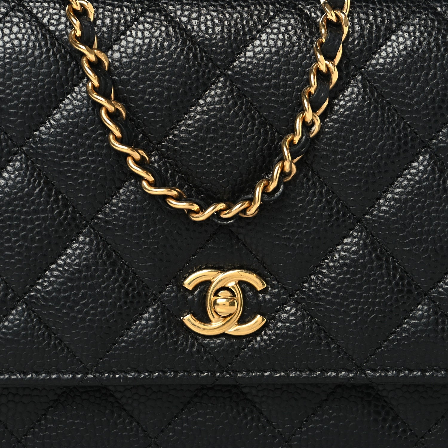 Caviar Quilted CC Turnlock Wallet On Chain WOC Black