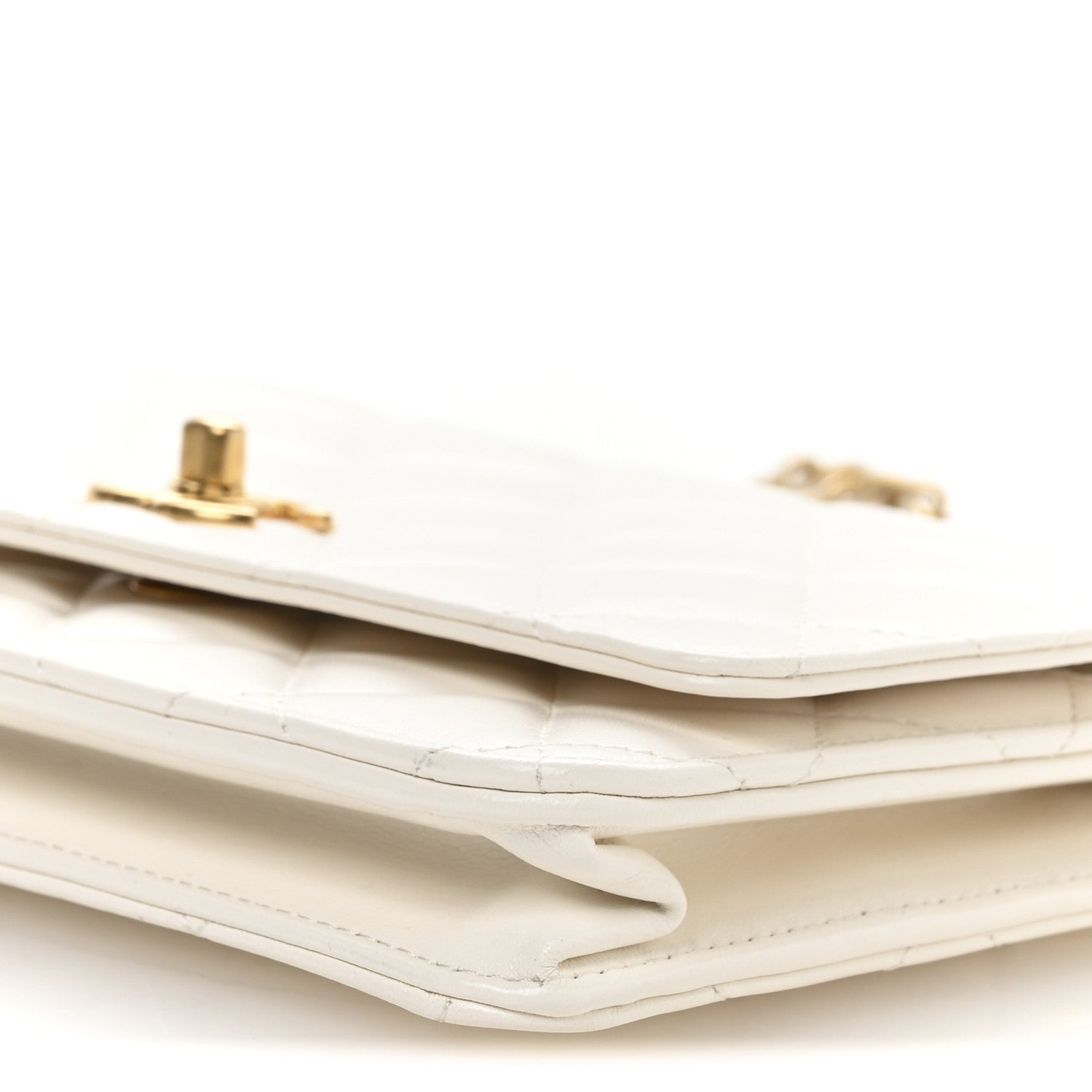 Lambskin Quilted CC Pearl Crush Wallet on Chain WOC White