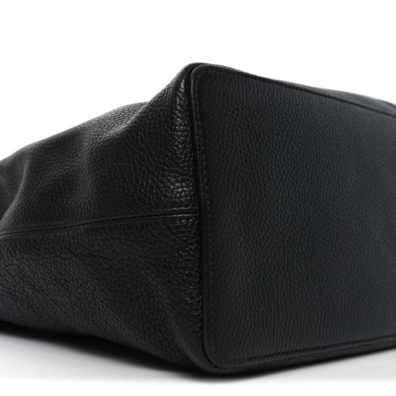 Pebbled Calfskin Large Soho Hobo Black