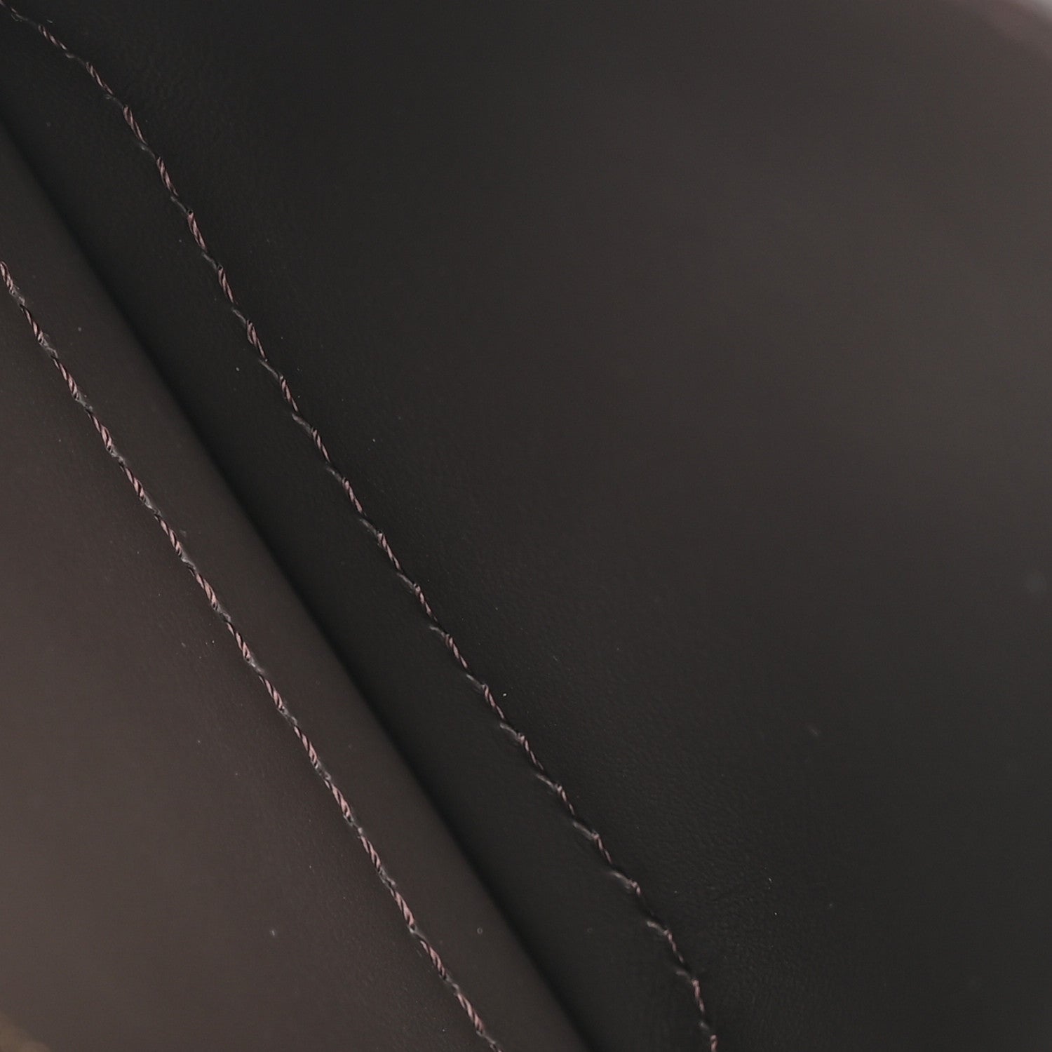 Taurillon Capucines Card Holder Galet