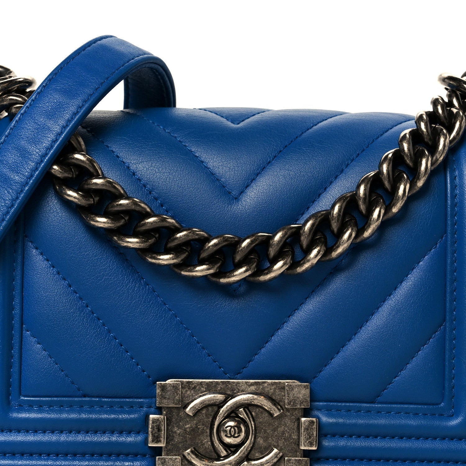 Lambskin Chevron Quilted Small Boy Flap Blue