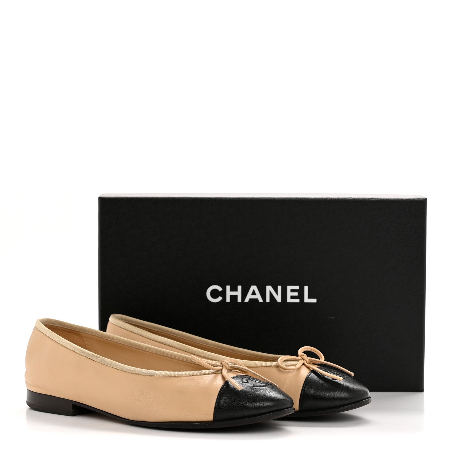 Lambskin Cap Toe CC Ballerina Flats 37 Beige Black