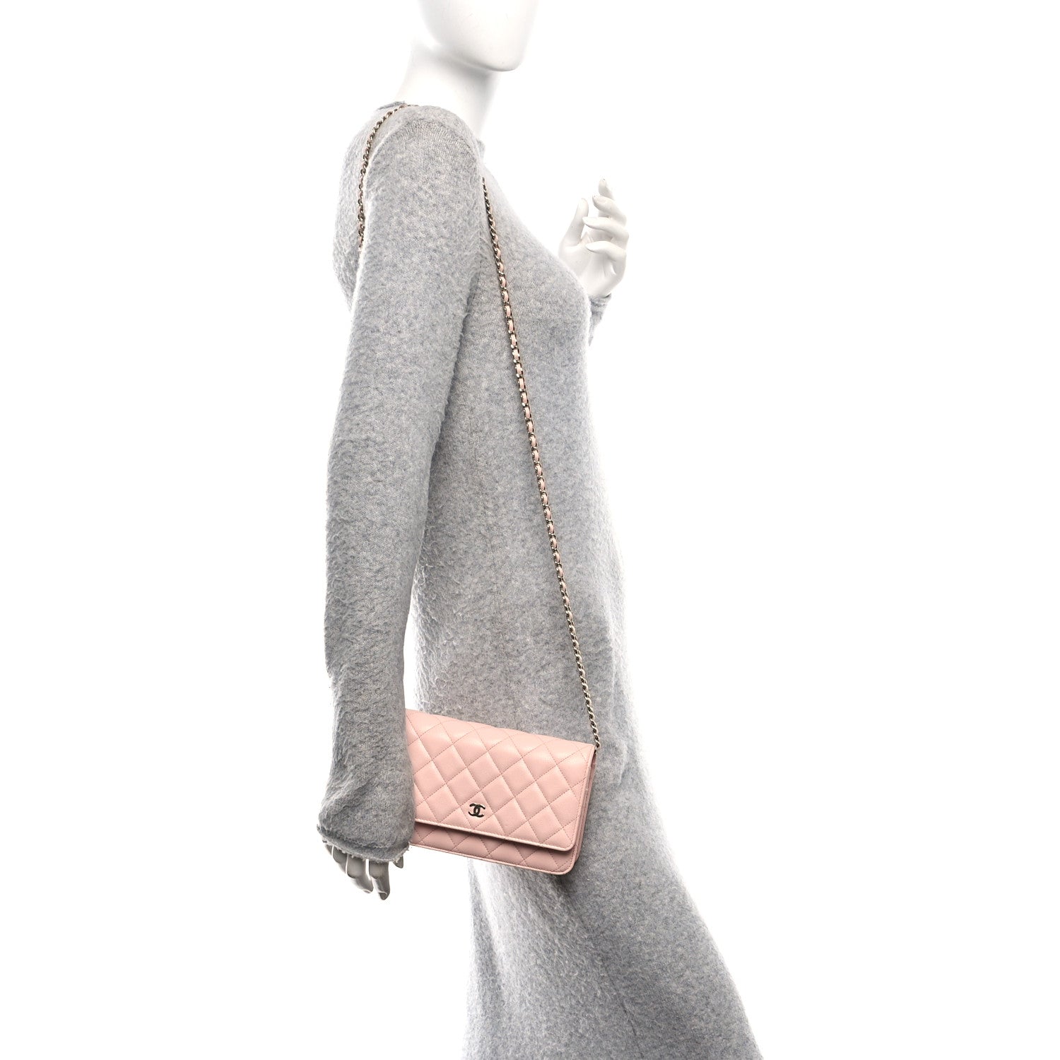 Caviar Quilted Wallet on Chain WOC Light Pink