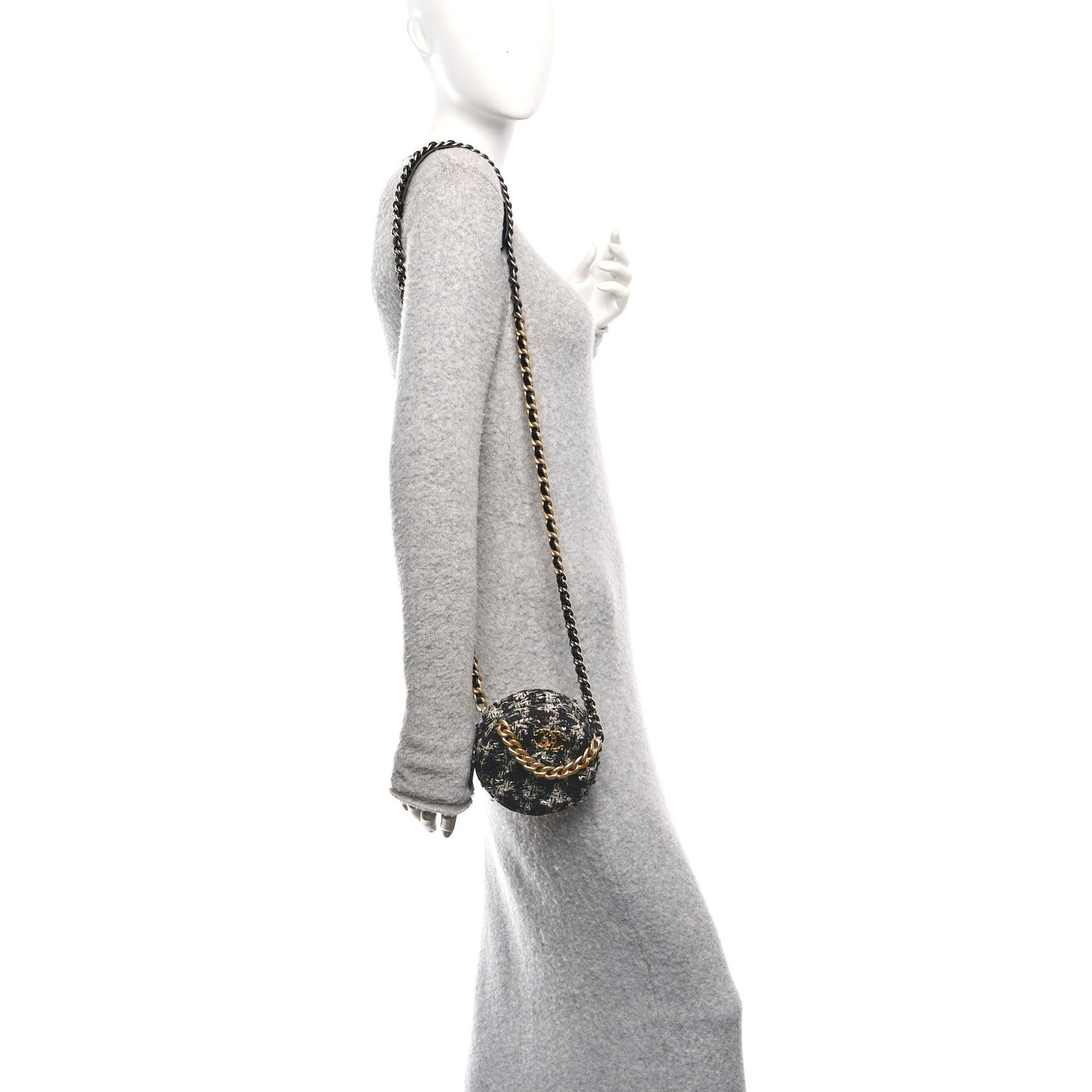 Tweed Quilted 19 Round Clutch With Chain Black White