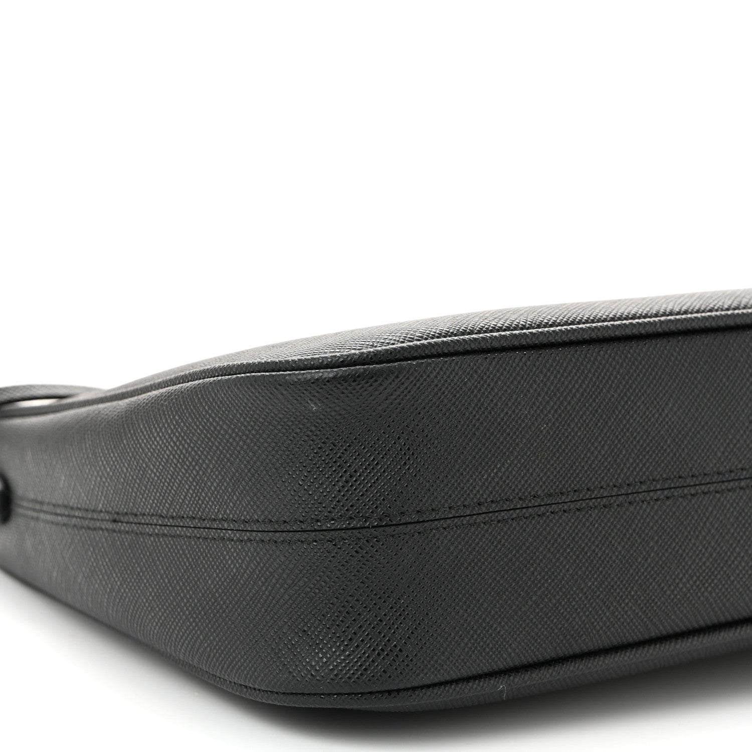 Saffiano Lux Re-Edition 2005 Shoulder Bag Black