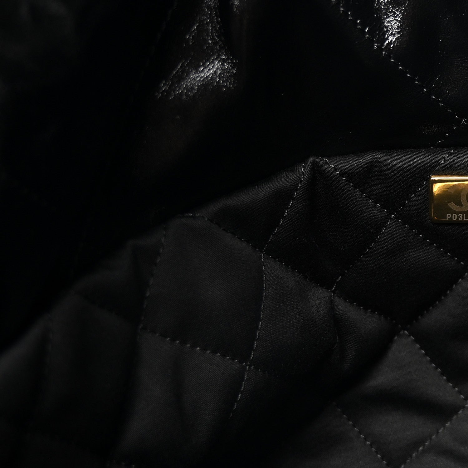 Shiny Calfskin Quilted Chanel 22 Black