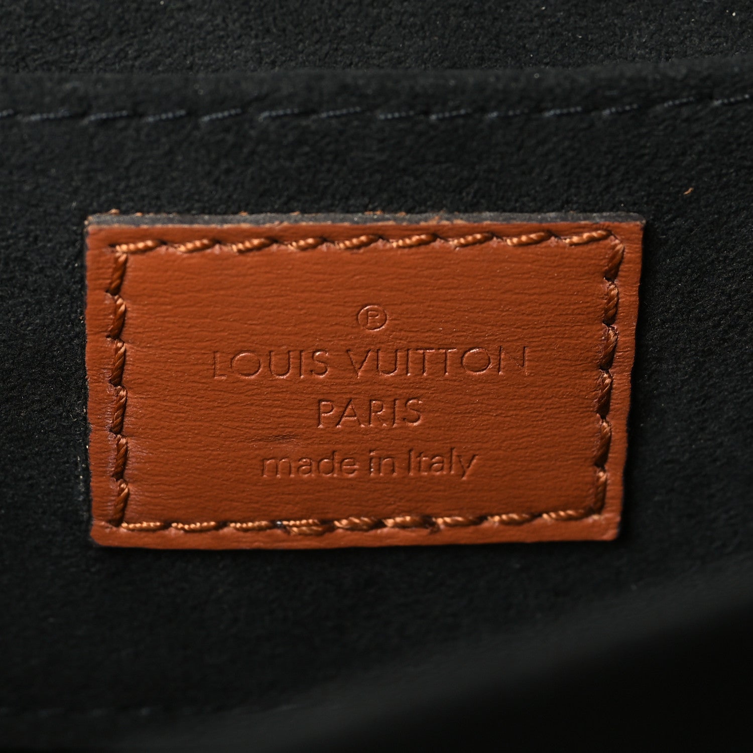 Reverse Monogram Dauphine Mini