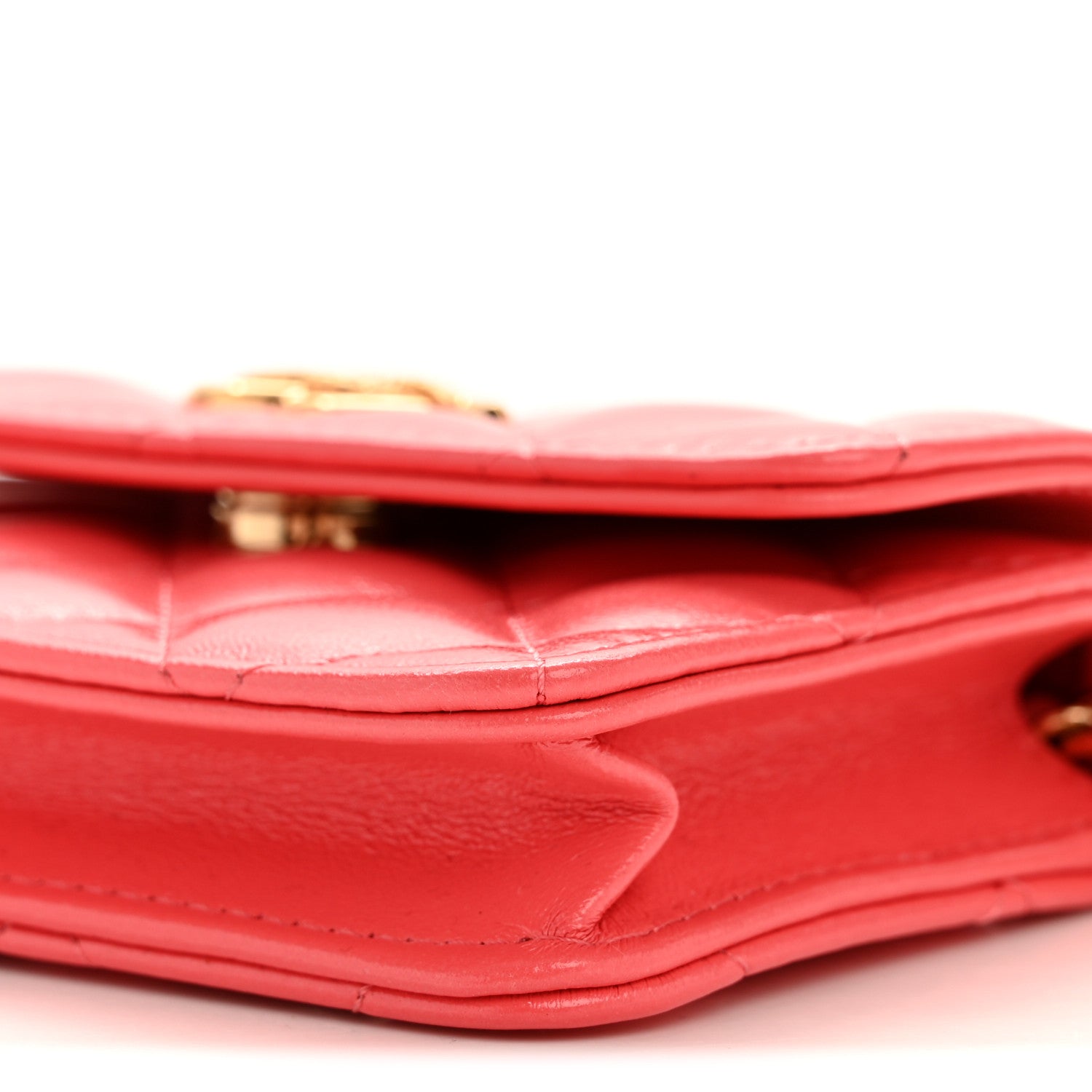 Shiny Lambskin Quilted Card Holder On Chain Pink