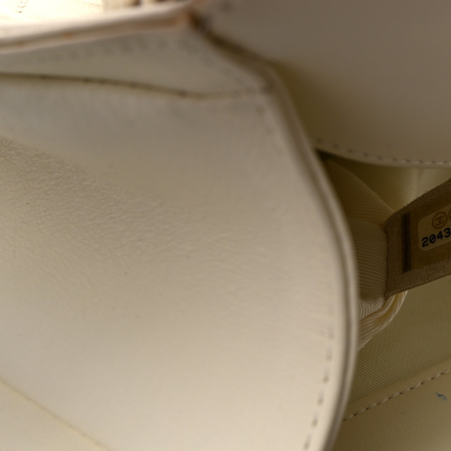 Calfskin Quilted Medium Boy Flap White