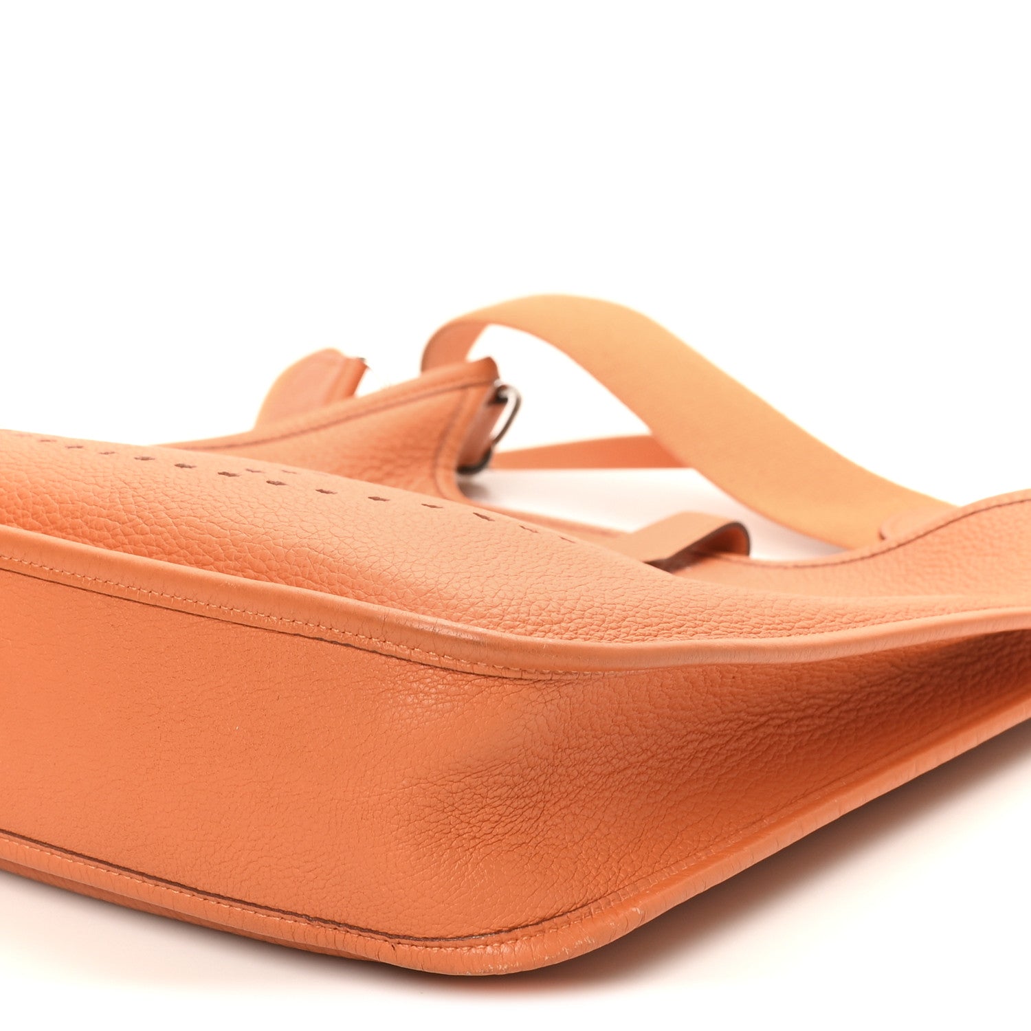 Taurillon Clemence Evelyne PM Orange