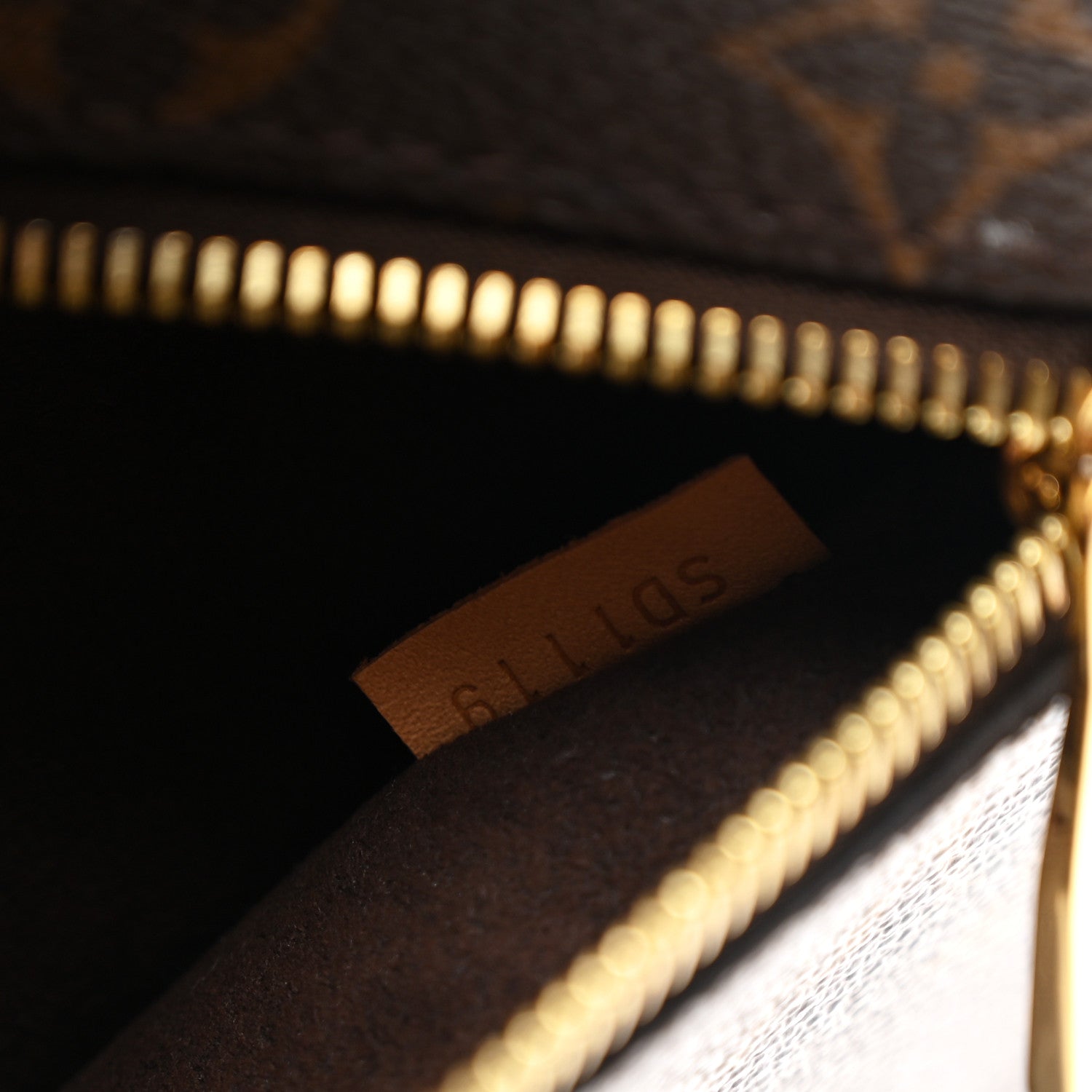 Monogram Pochette Metis