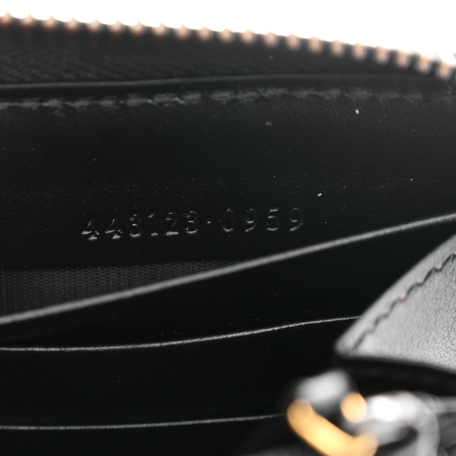 Calfskin Matelasse GG Marmont Zip Around Wallet Black