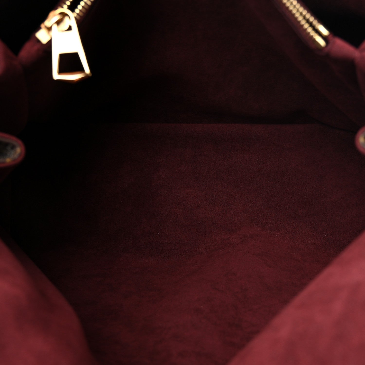 Monogram Hide Away MM