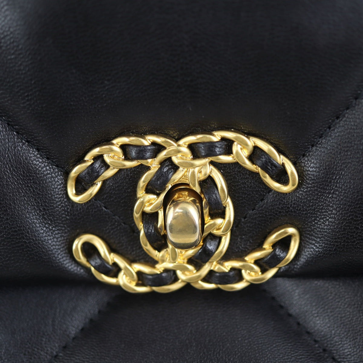 Chanel 19 Flap Bag Large | 30 Series