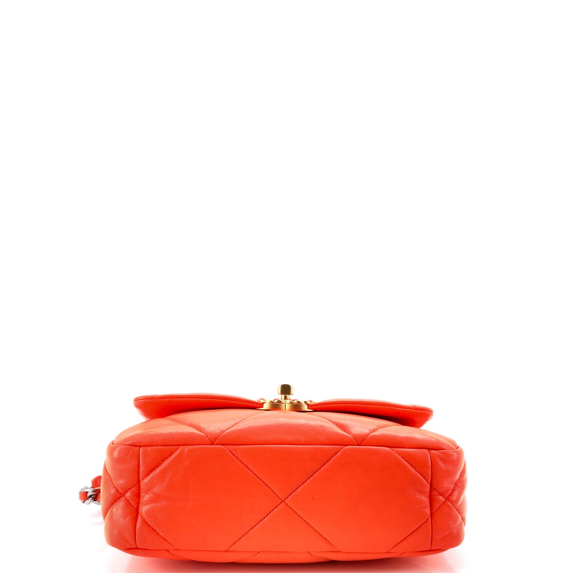 19 Flap Bag Quilted Leather Medium