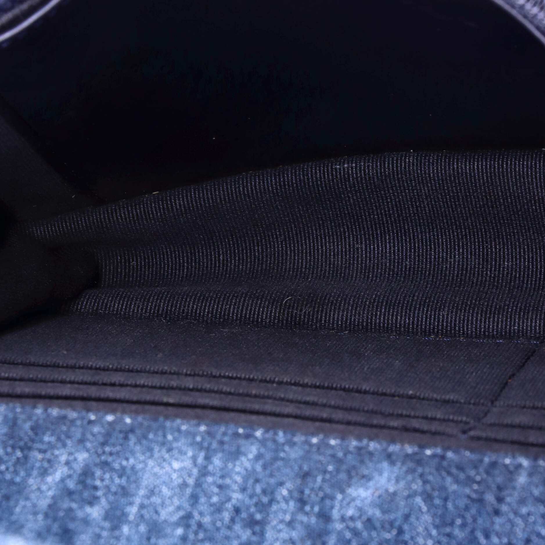 19 Wallet on Chain Quilted Denim
