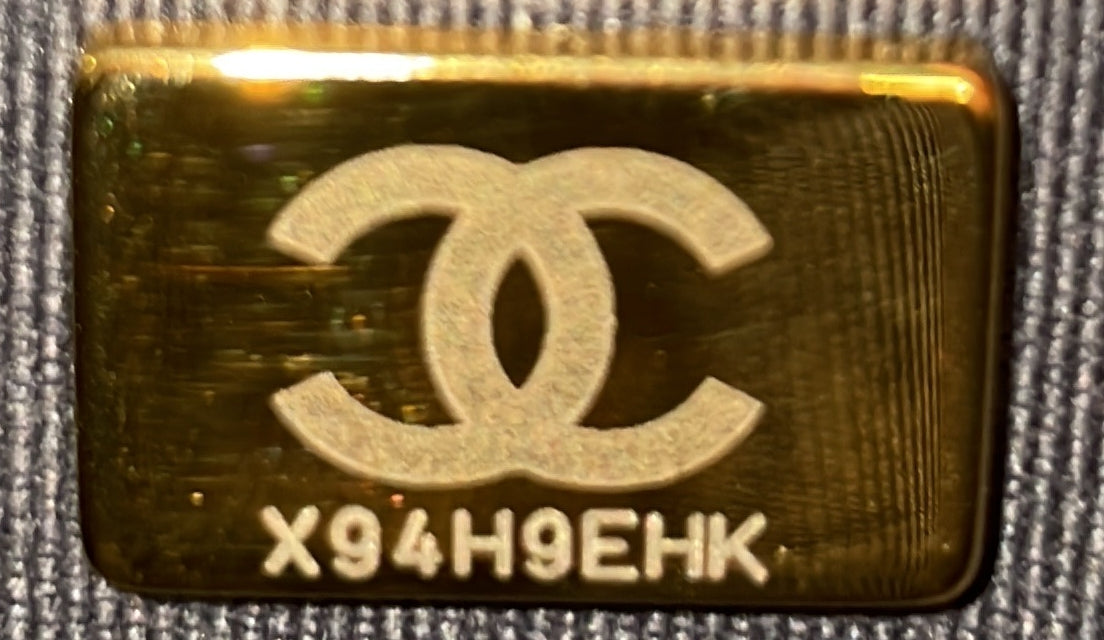19 Wallet on Chain Quilted Denim