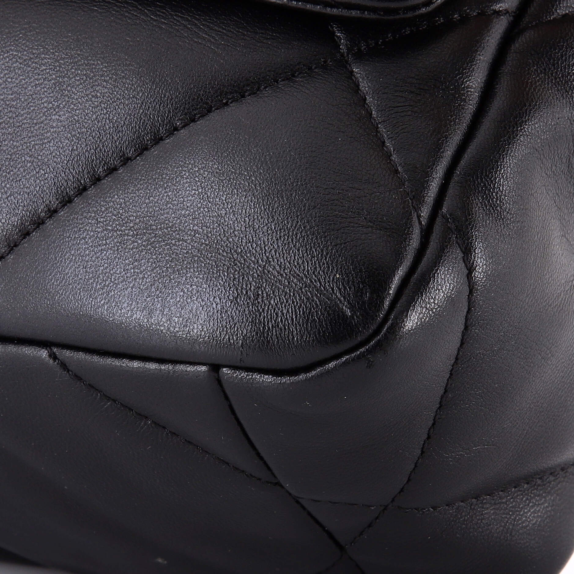 19 Flap Bag Quilted Leather Medium