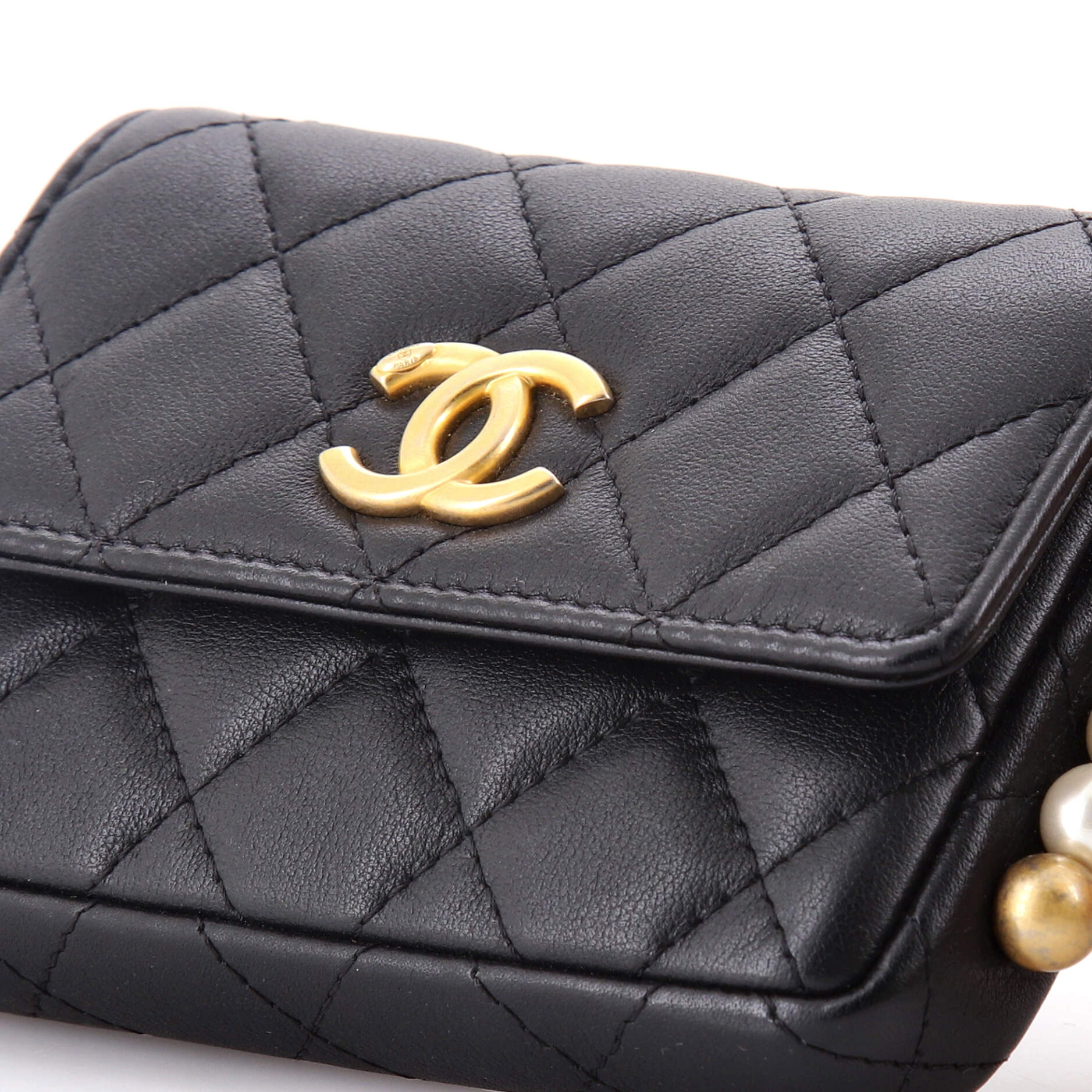 About Pearls Flap Card Holder with Chain Quilted Calfskin