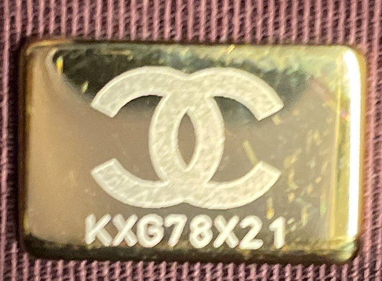 Wallet on Chain Quilted Caviar