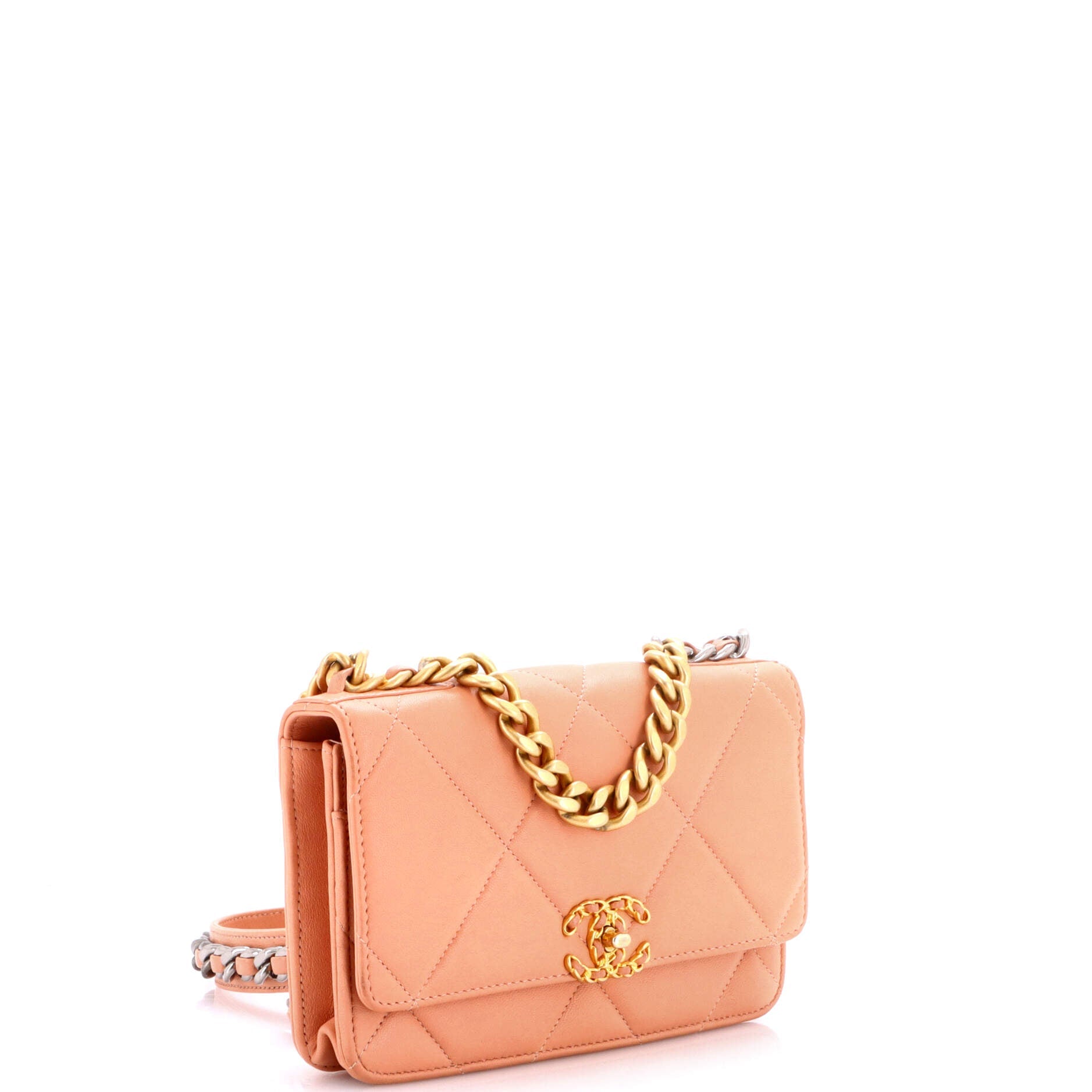 19 Wallet on Chain Quilted Lambskin