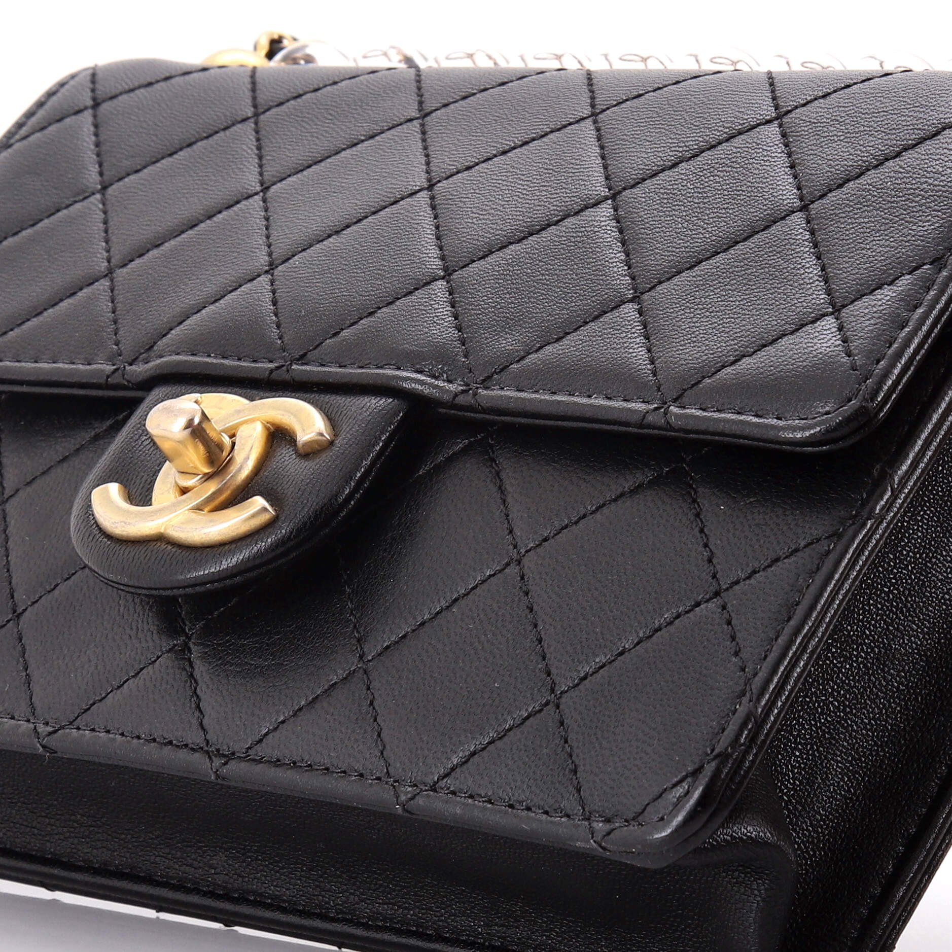 Chic Pearls Flap Bag Quilted Goatskin with Acrylic Beads Small
