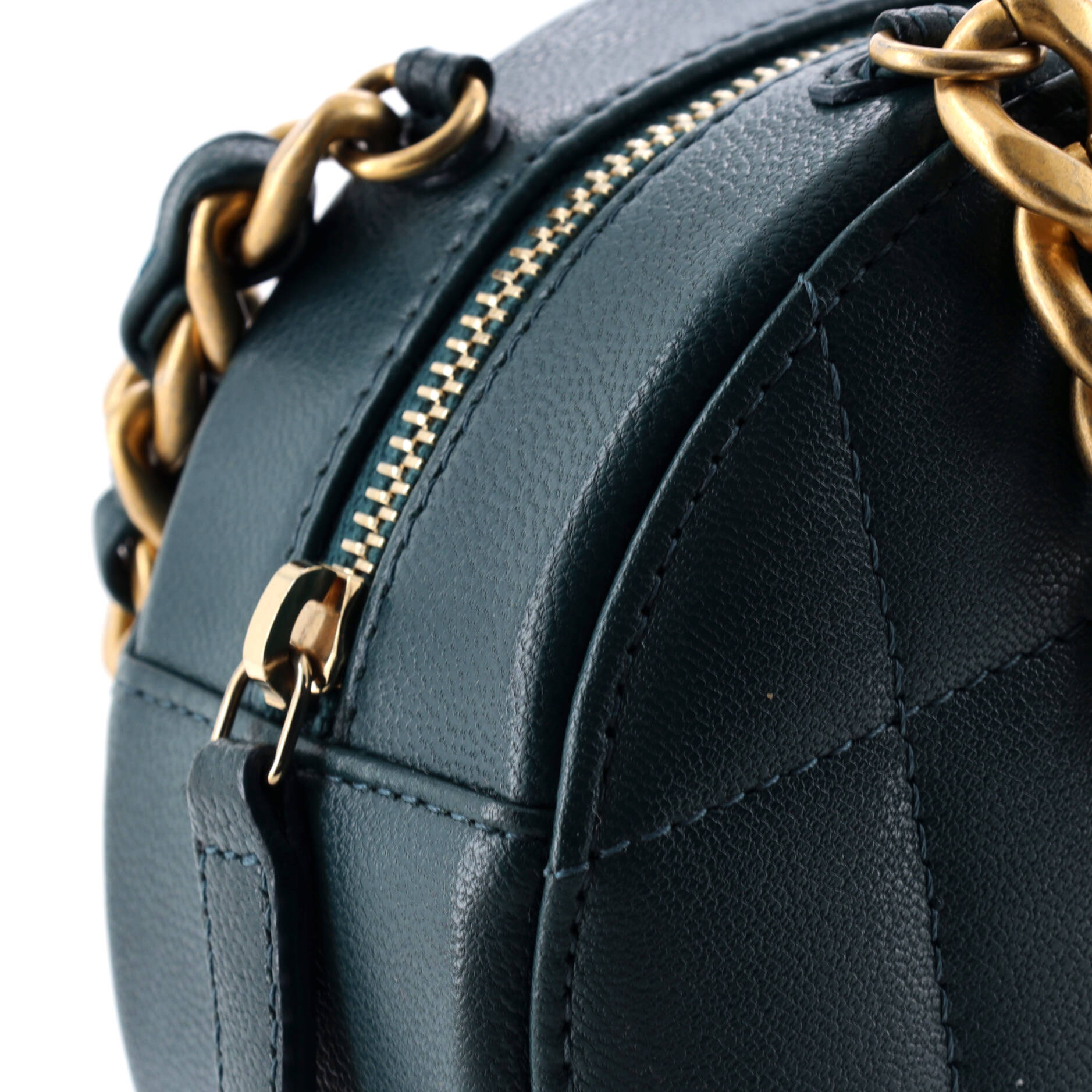 19 Round Clutch with Chain Quilted Leather